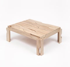 Grande table basse artisanale en bois de peuplier récupéré par Vicent Orts.