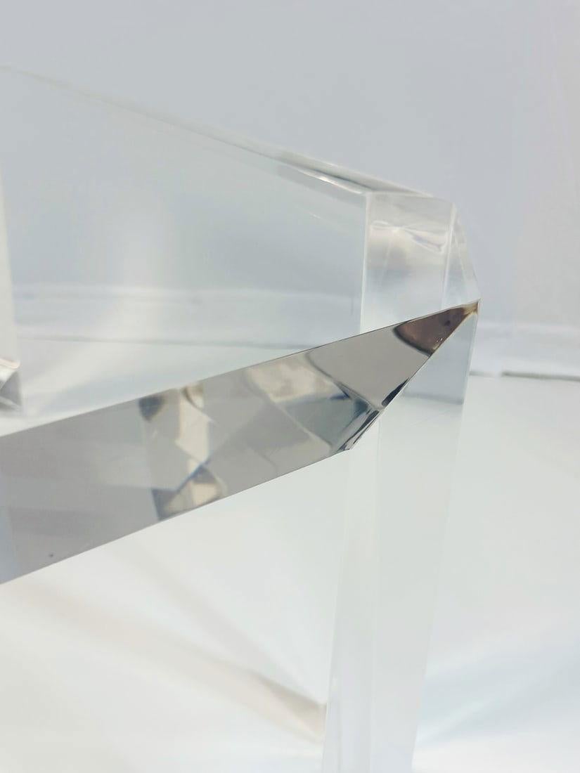Lucite Grande table basse en lucite solide de 2 pouces par Charles Hollis Jones, modèle 505, USA 19 en vente