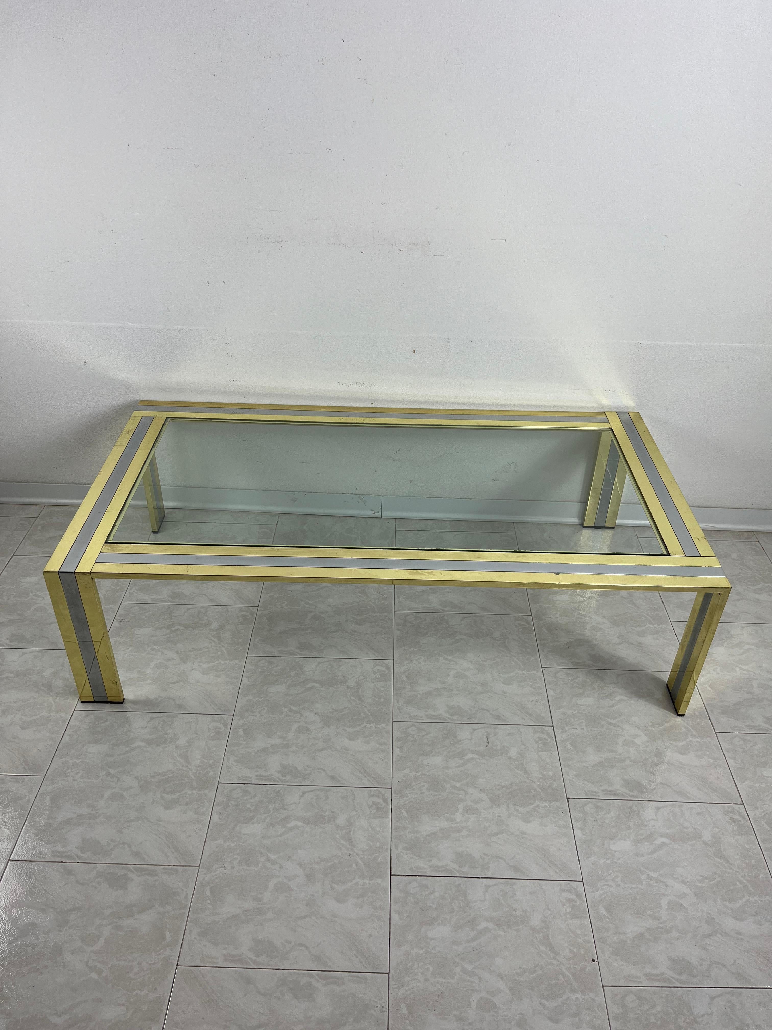 italien Grande table basse en laiton et métal chromé attribuée à Romeo Rega, 1970 en vente