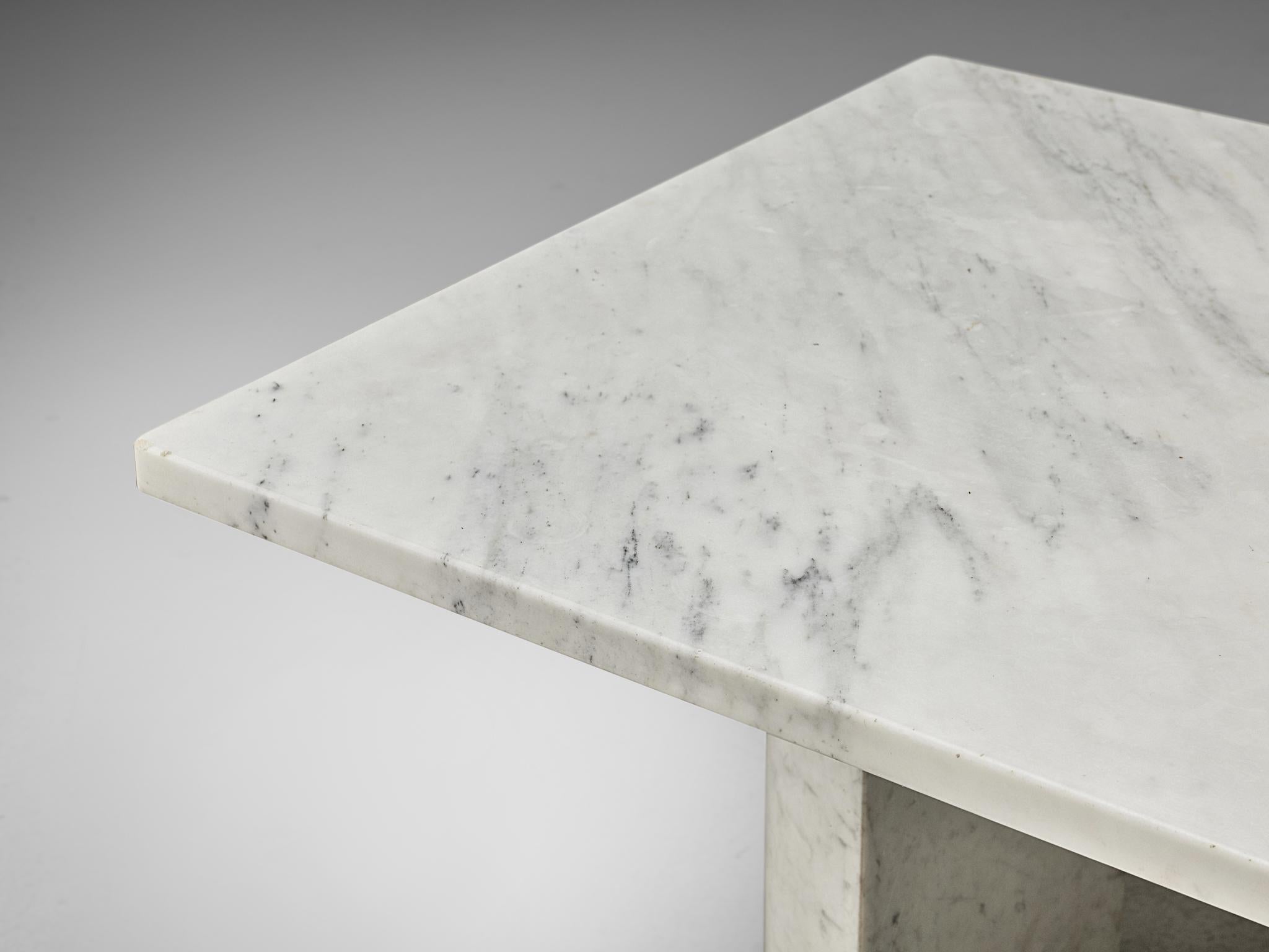 Late 20th Century Large Coffee Table in Carrara Marble