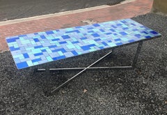 Grande table basse en métal chromé et céramique métallique, vers 1970