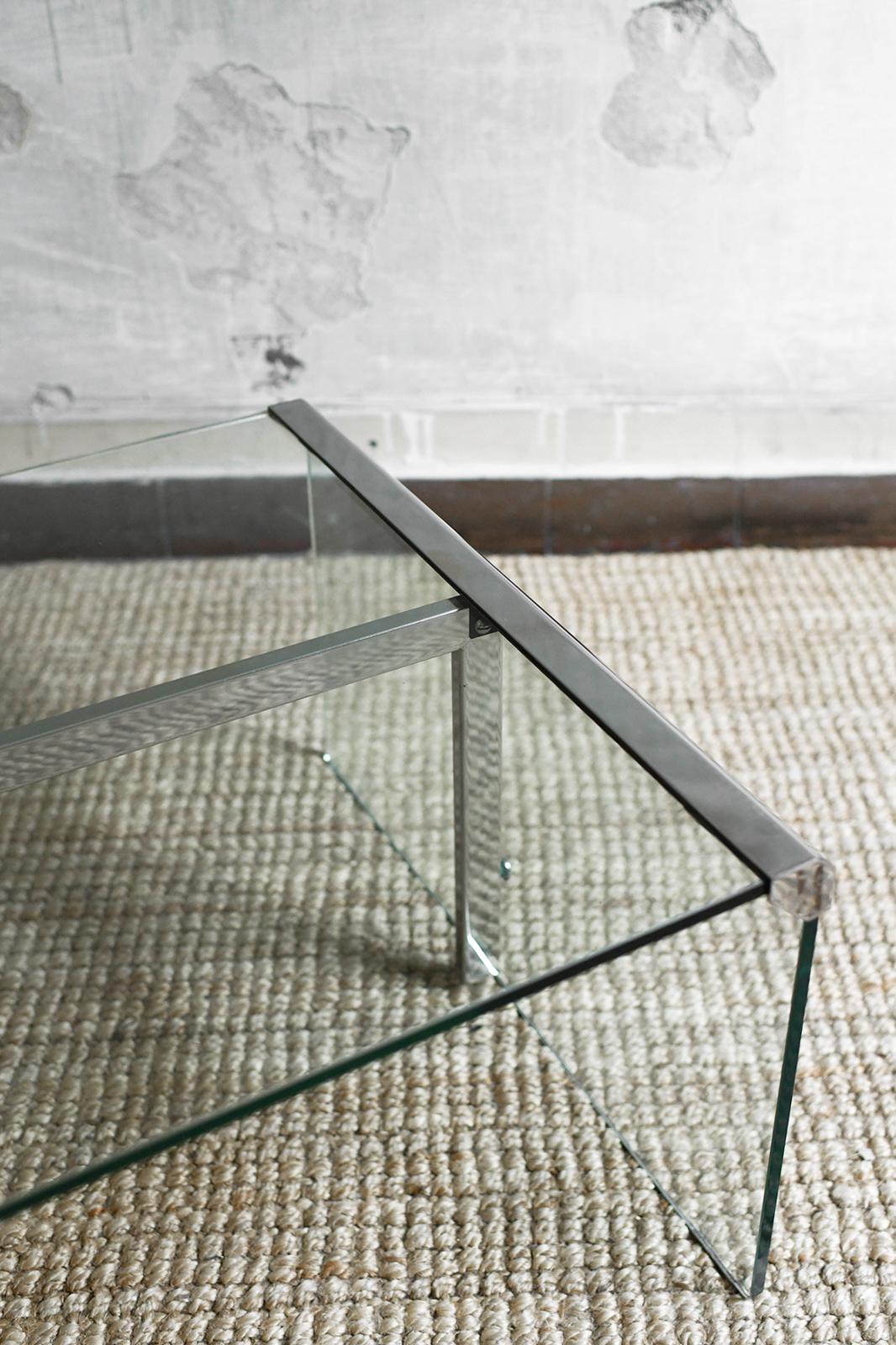Großer Couchtisch aus Glas und Metall von Pierangelo Gallotti für Gallotti&Radice im Angebot 1