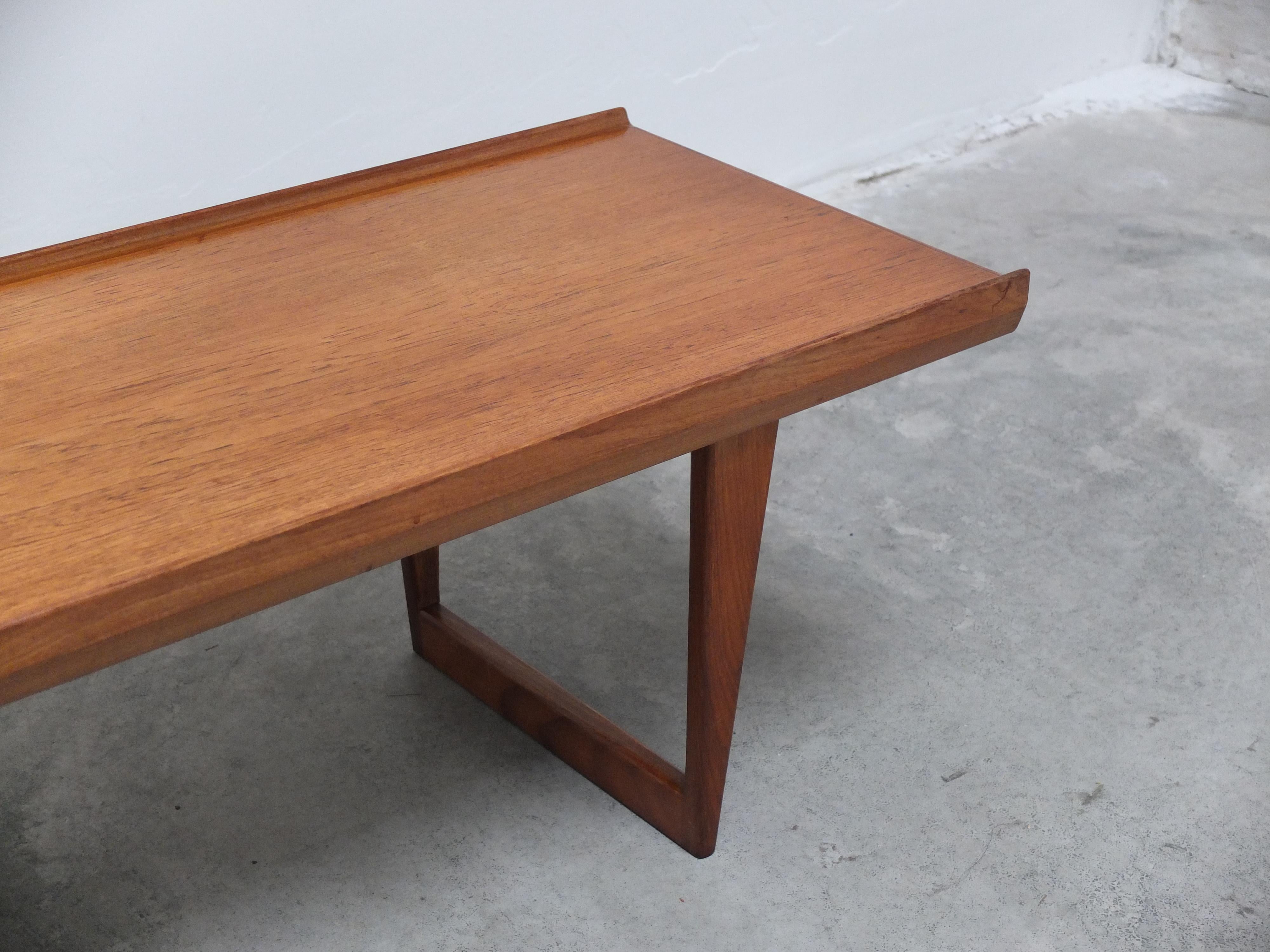 Grande table basse en teck par Peter Løvig Nielsen, années 60 Bon état - En vente à Antwerpen, VAN