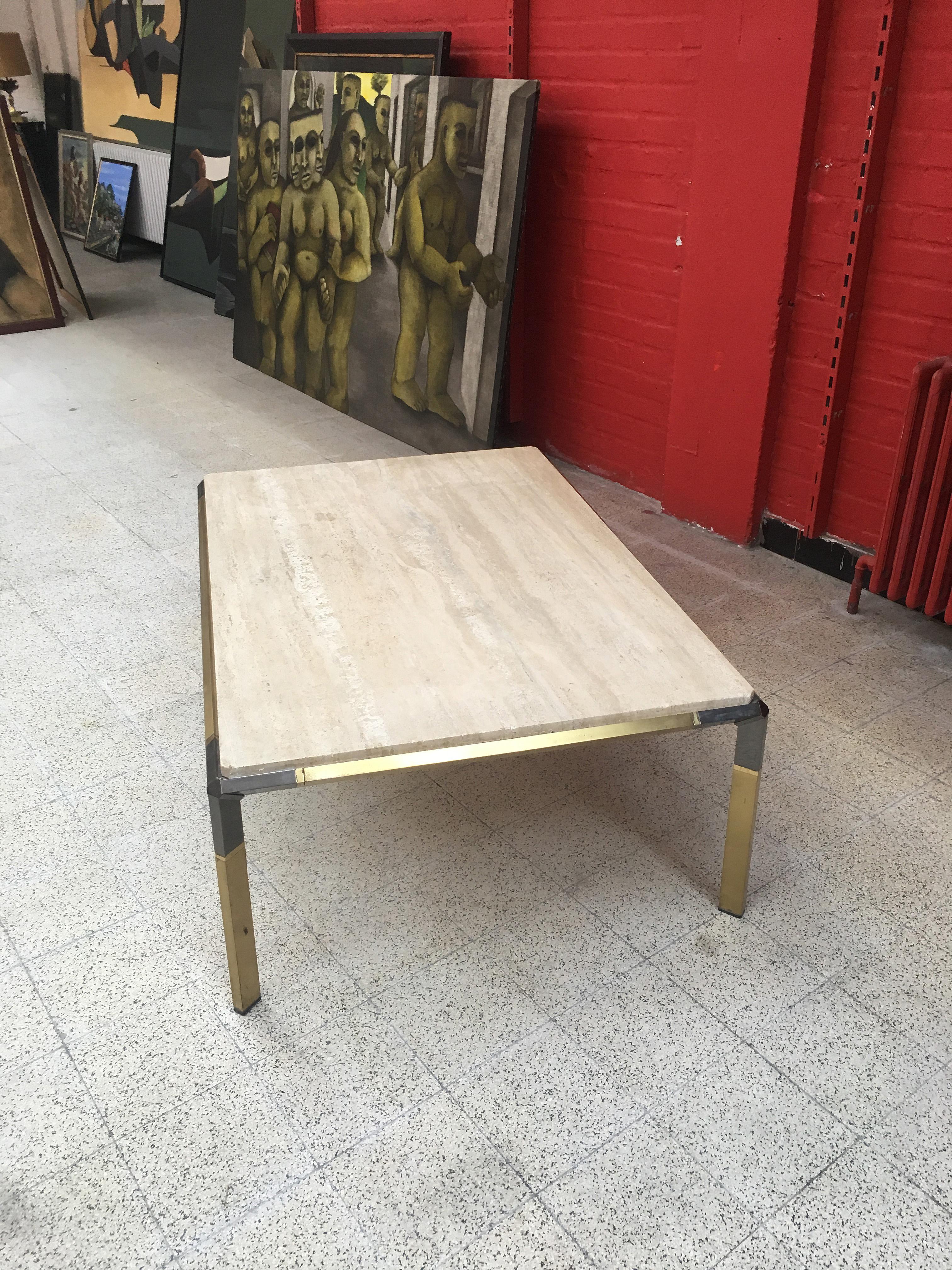 Large Coffee Table in Travertine and Brass, circa 1970 For Sale 5