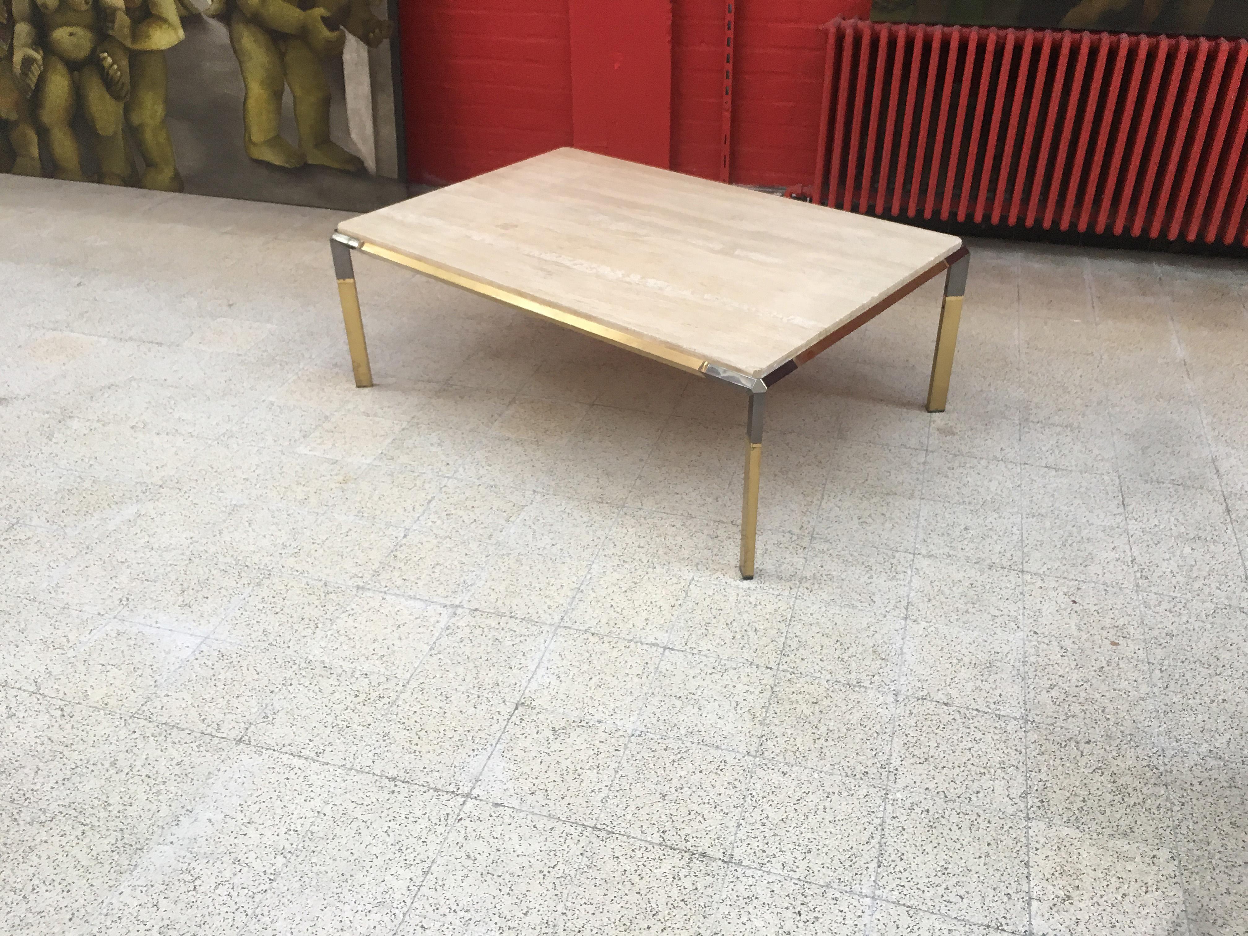 Large Coffee Table in Travertine and Brass, circa 1970 For Sale 6