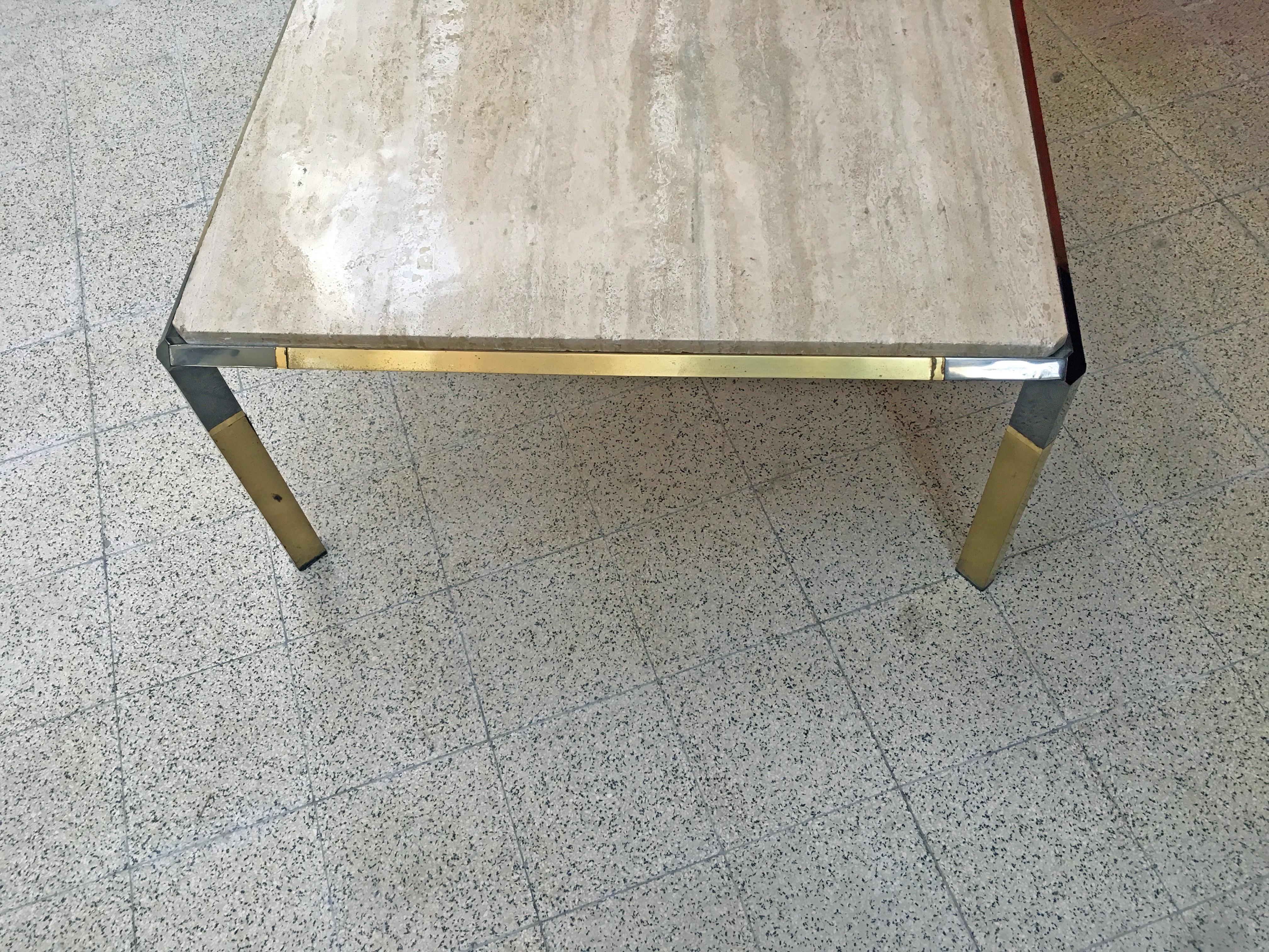 Large Coffee Table in Travertine and Brass, circa 1970 For Sale 1