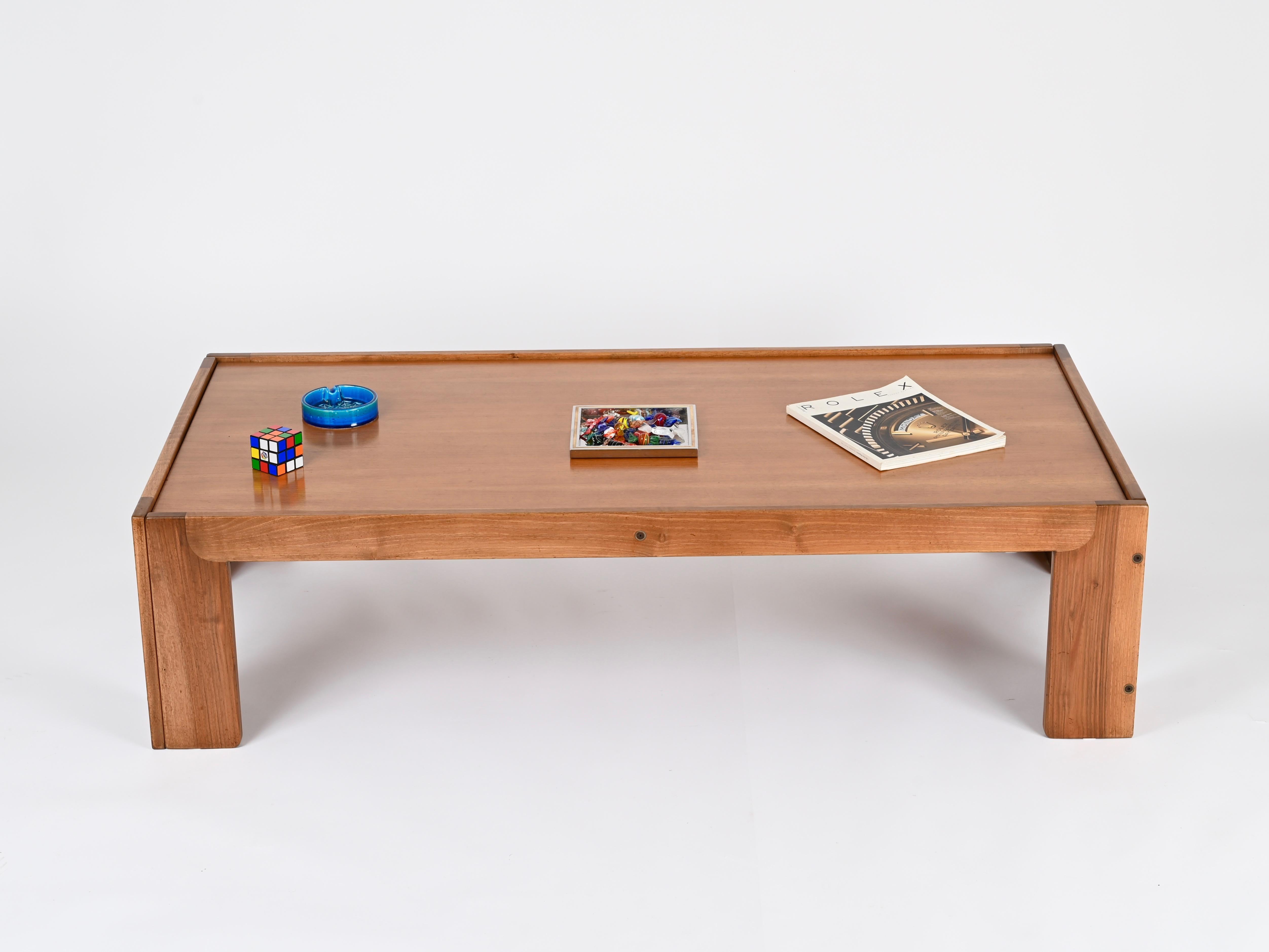Large Coffee Table Signed by Afra and Tobia Scarpa for Cassina, Italy 1960s For Sale 8