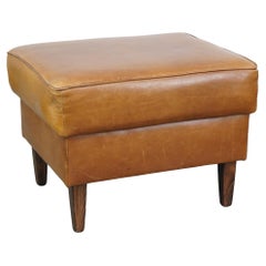 Otomana grande de cuero color coñac de estilo inglés