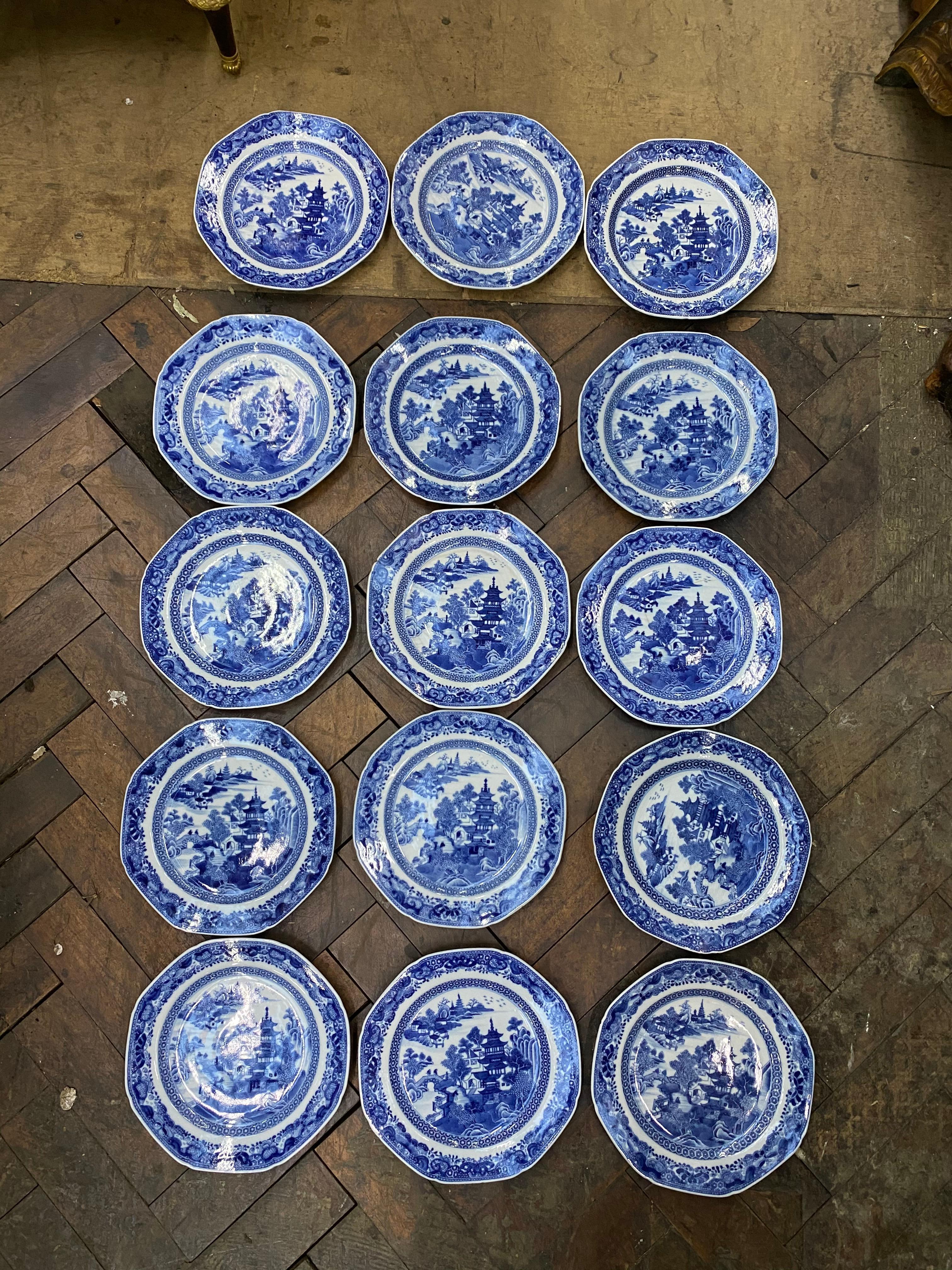 Chinese Export large collection of an 18th Century Chinese Nanking dinner service