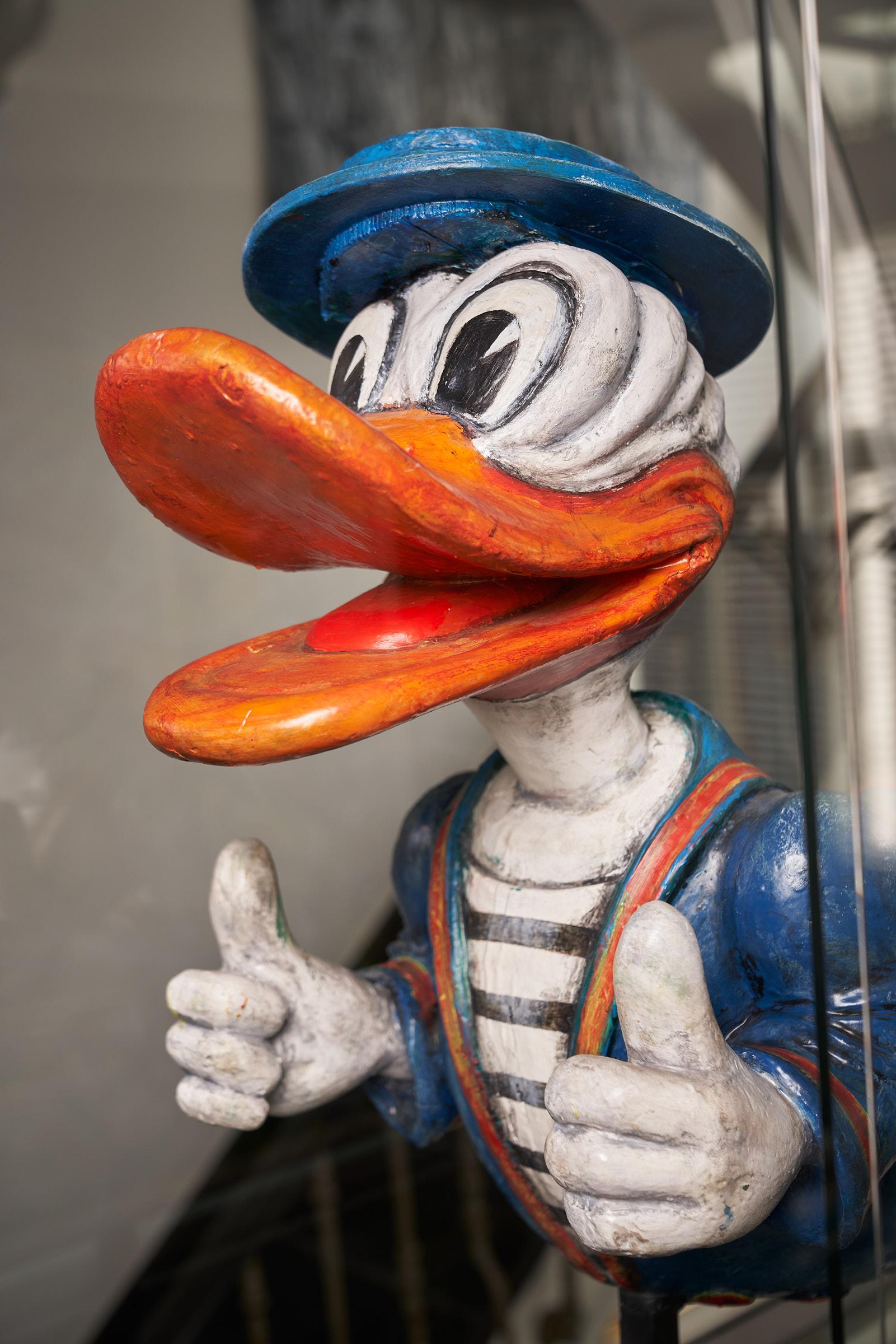 Grande collection de figurines de mannequins, Popeye, Donald Duck, Mickey Mouse... en vente 11