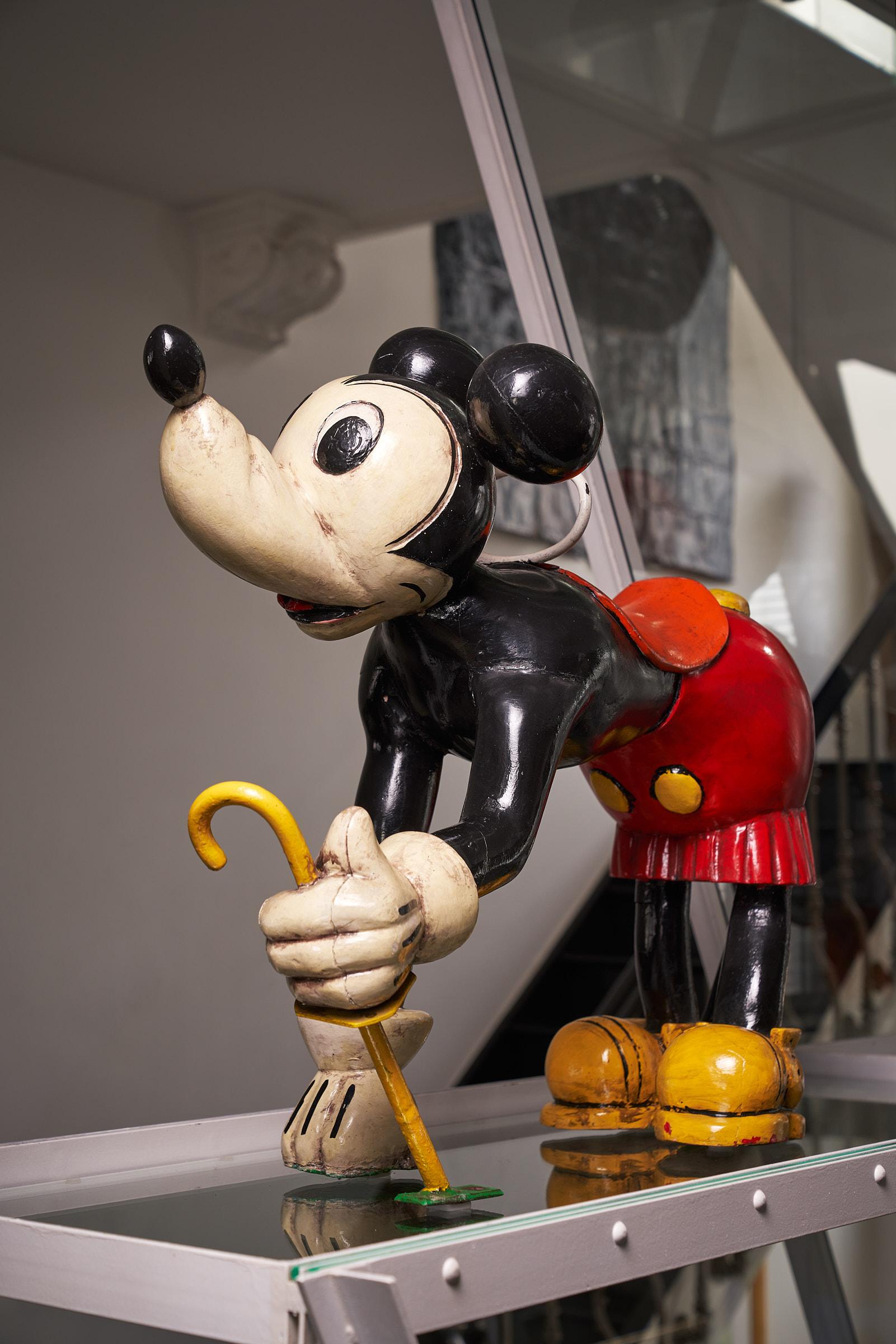 20ième siècle Grande collection de figurines de mannequins, Popeye, Donald Duck, Mickey Mouse... en vente