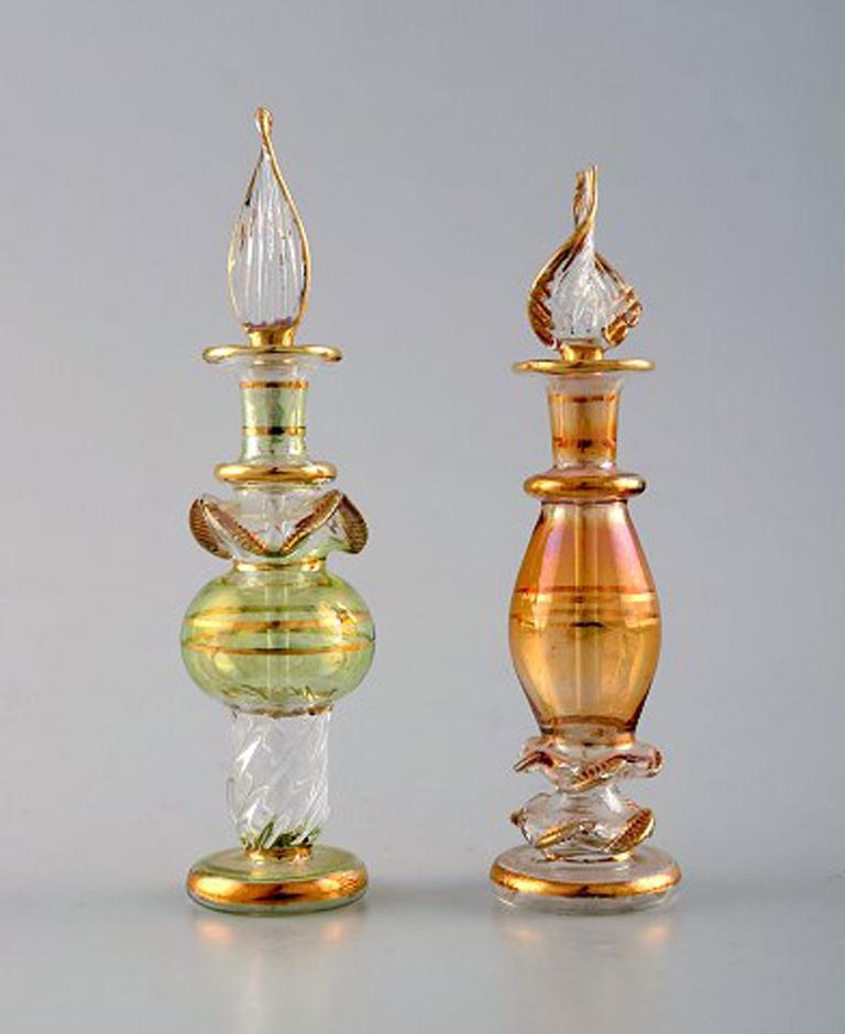 Large Collection of Italian Flacons in Mouth Blown Art Glass, 1930s-1940s In Good Condition For Sale In Copenhagen, DK