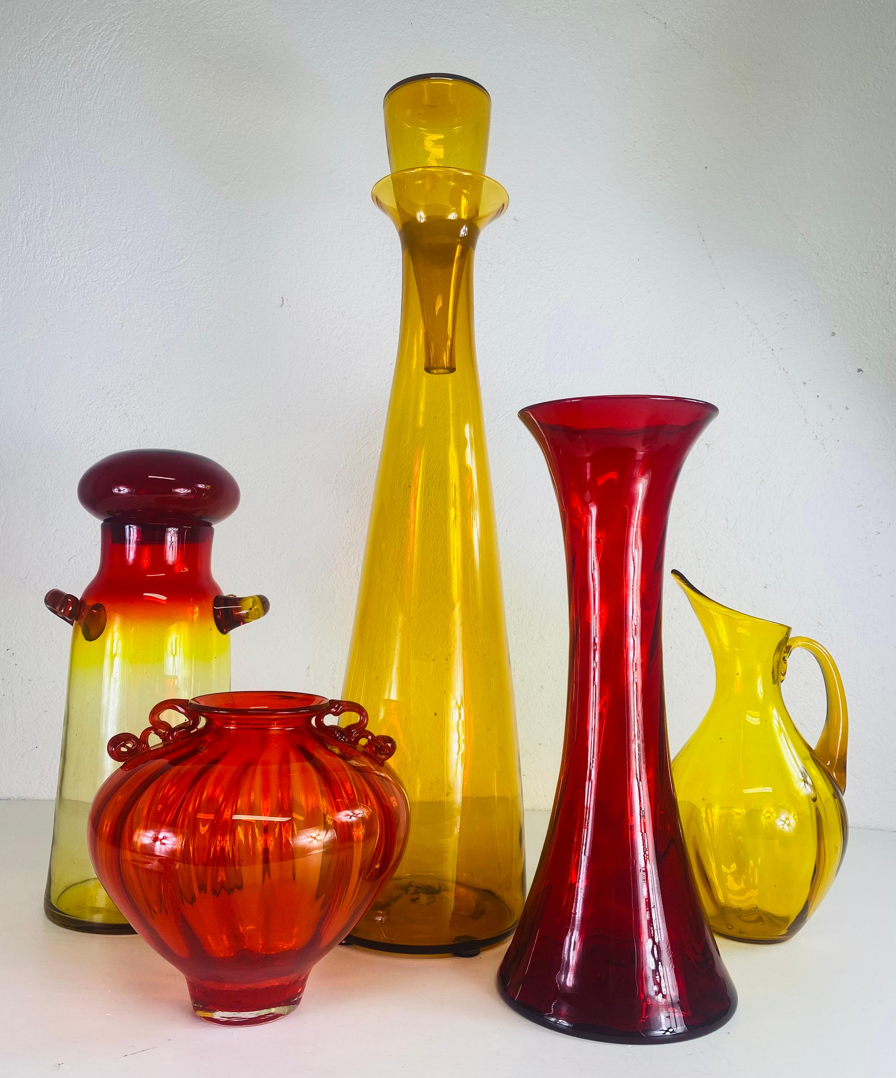 Large collection of mid-century Blenko and Empoli Rossi jars 2