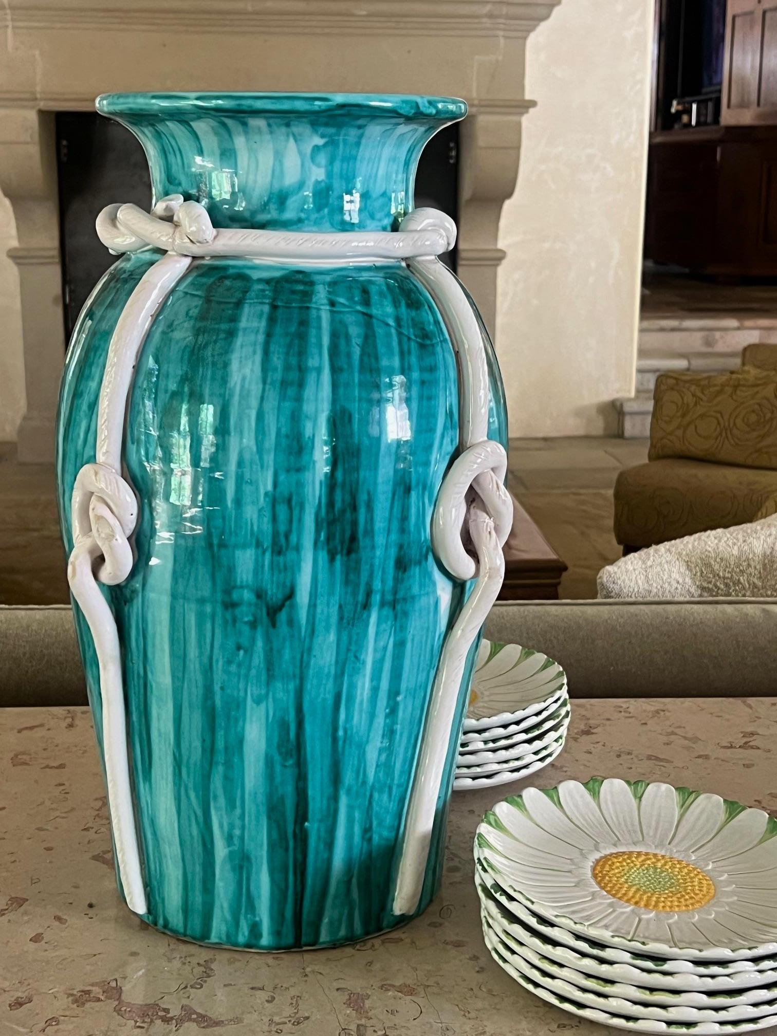 Große bunte italienische Majolika-Vase (Moderne der Mitte des Jahrhunderts) im Angebot