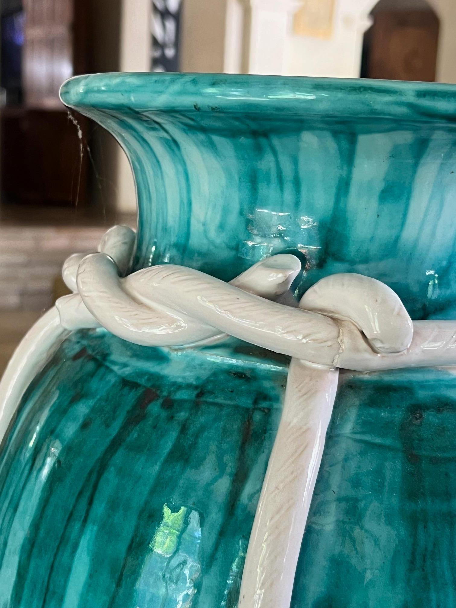Große bunte italienische Majolika-Vase (Handbemalt) im Angebot