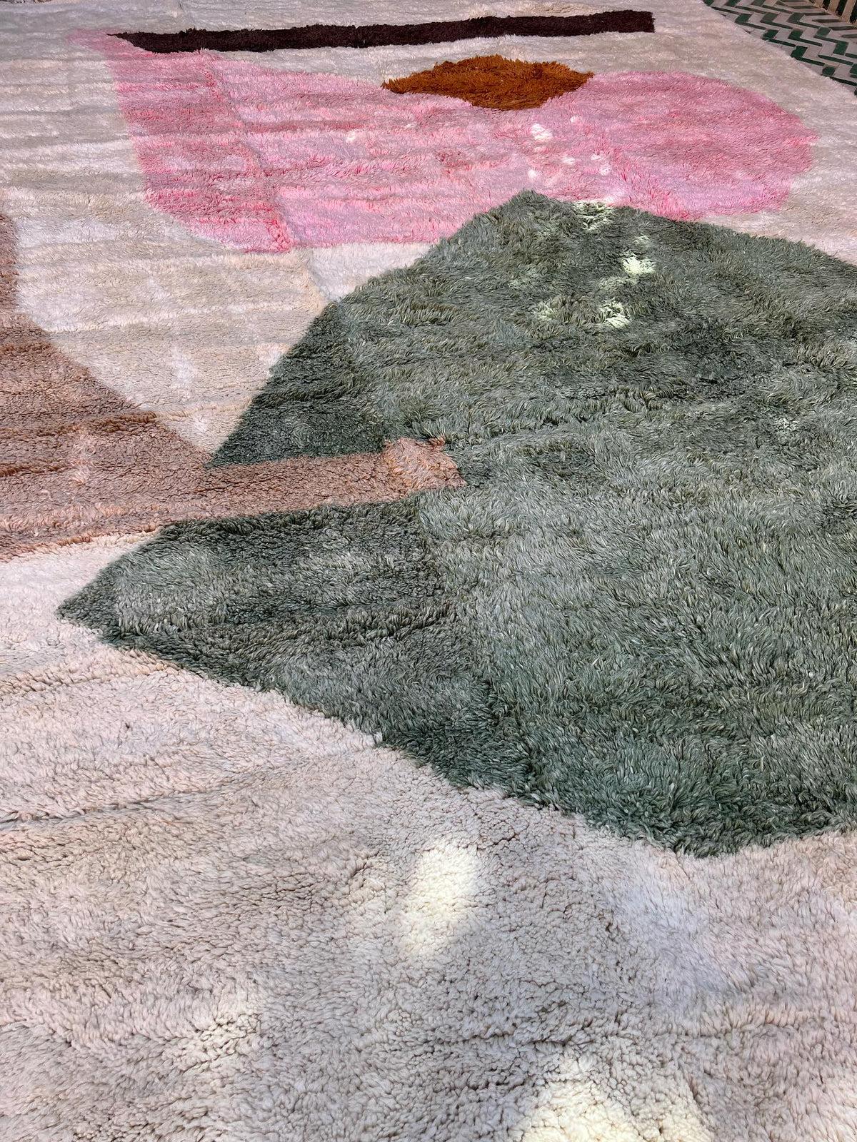 Large Colorful Modern Moroccan Wool Beni M'Rirt Handwoven Rug in Abstract Design For Sale 5