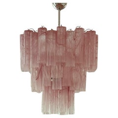 Gran araña rosa de Murano Tronchi con prismas de cristal rosa arremolinado