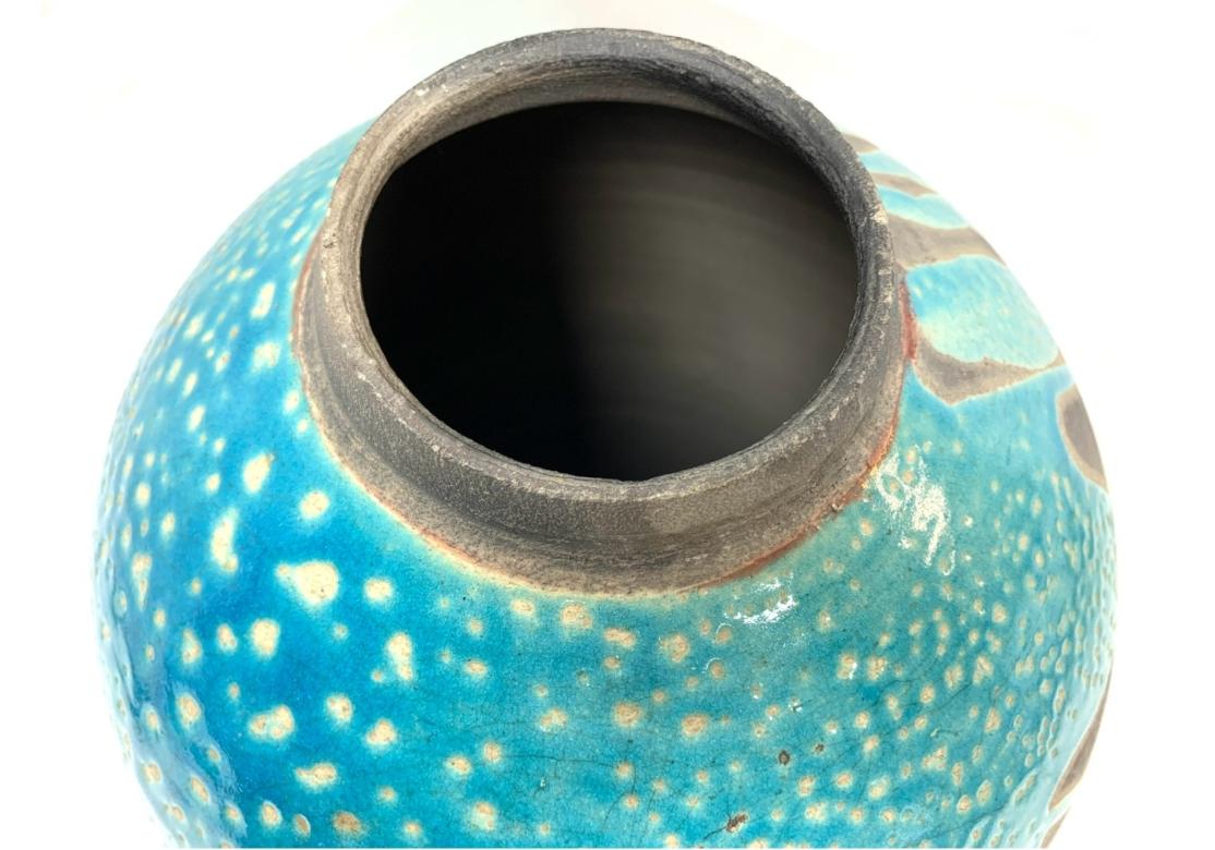 Großer bunter Raku-Kieselstein und glasierter Krug (20. Jahrhundert) im Angebot