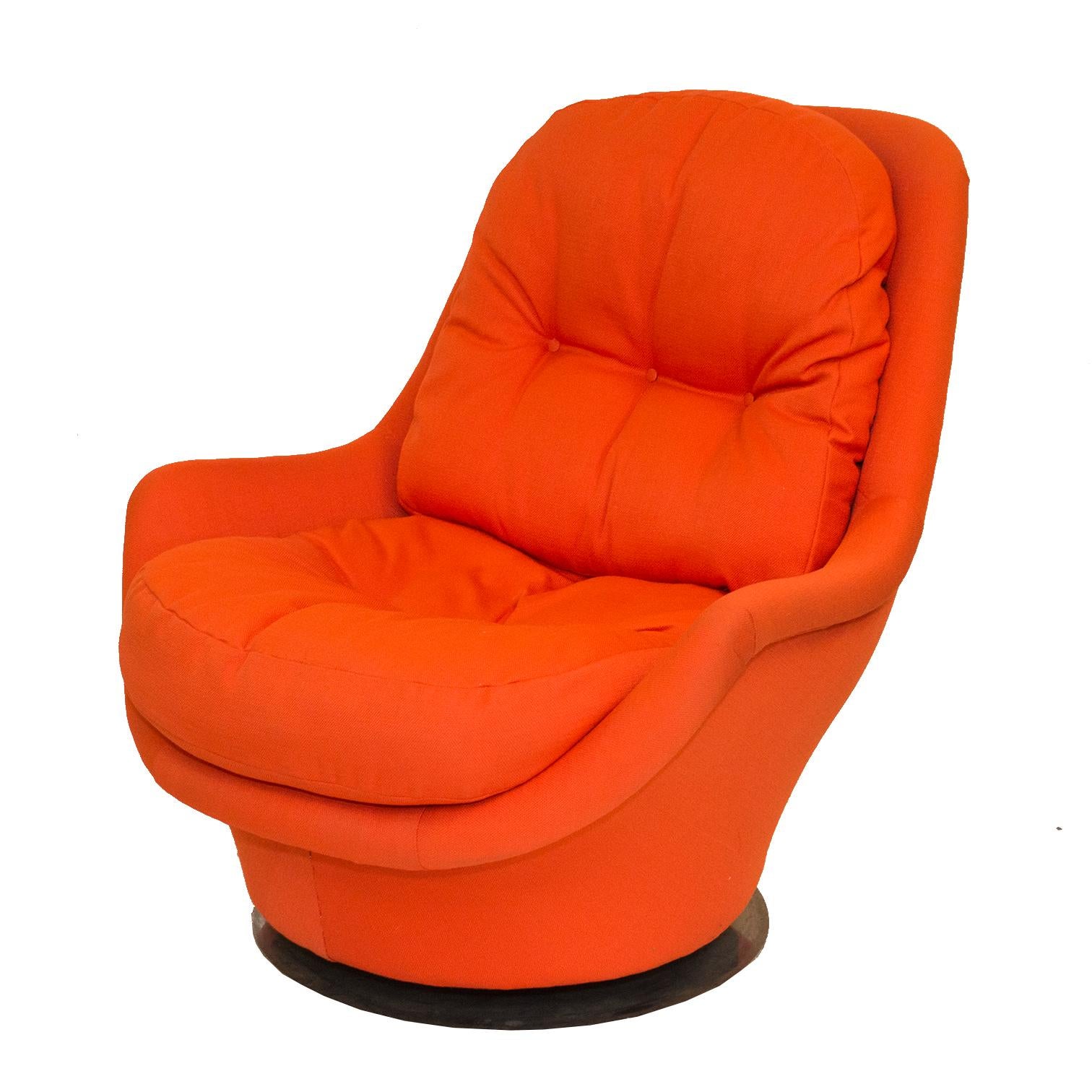 Late 20th Century Large Comfortable Milo Baughman Swivel Tilt Lounge Chair for Thayer Coggin