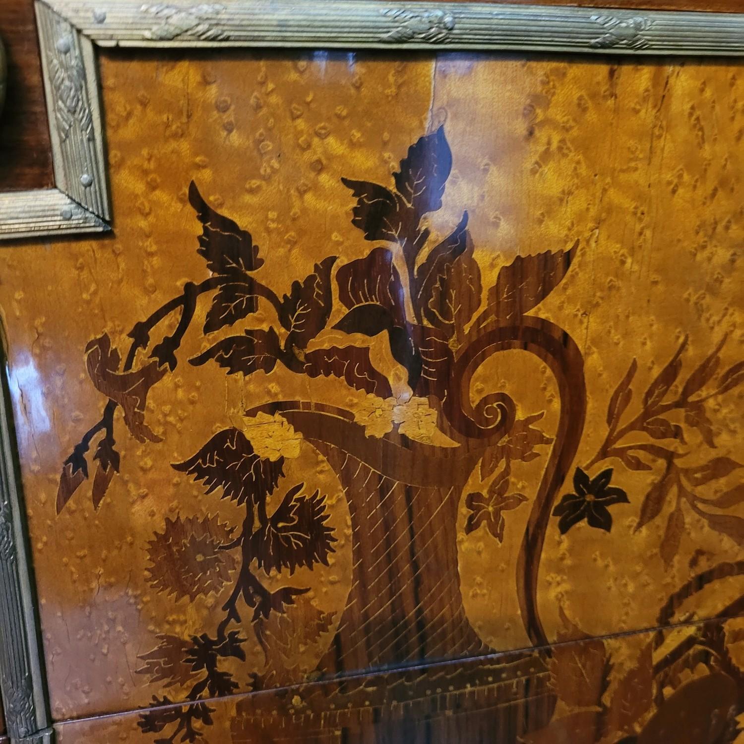 Large Commode In Marquetry And Bronze, Napoleon III, Early 20th Century For Sale 6