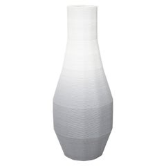 Große Vase aus Beton mit Farbverlauf von Philipp Aduatz