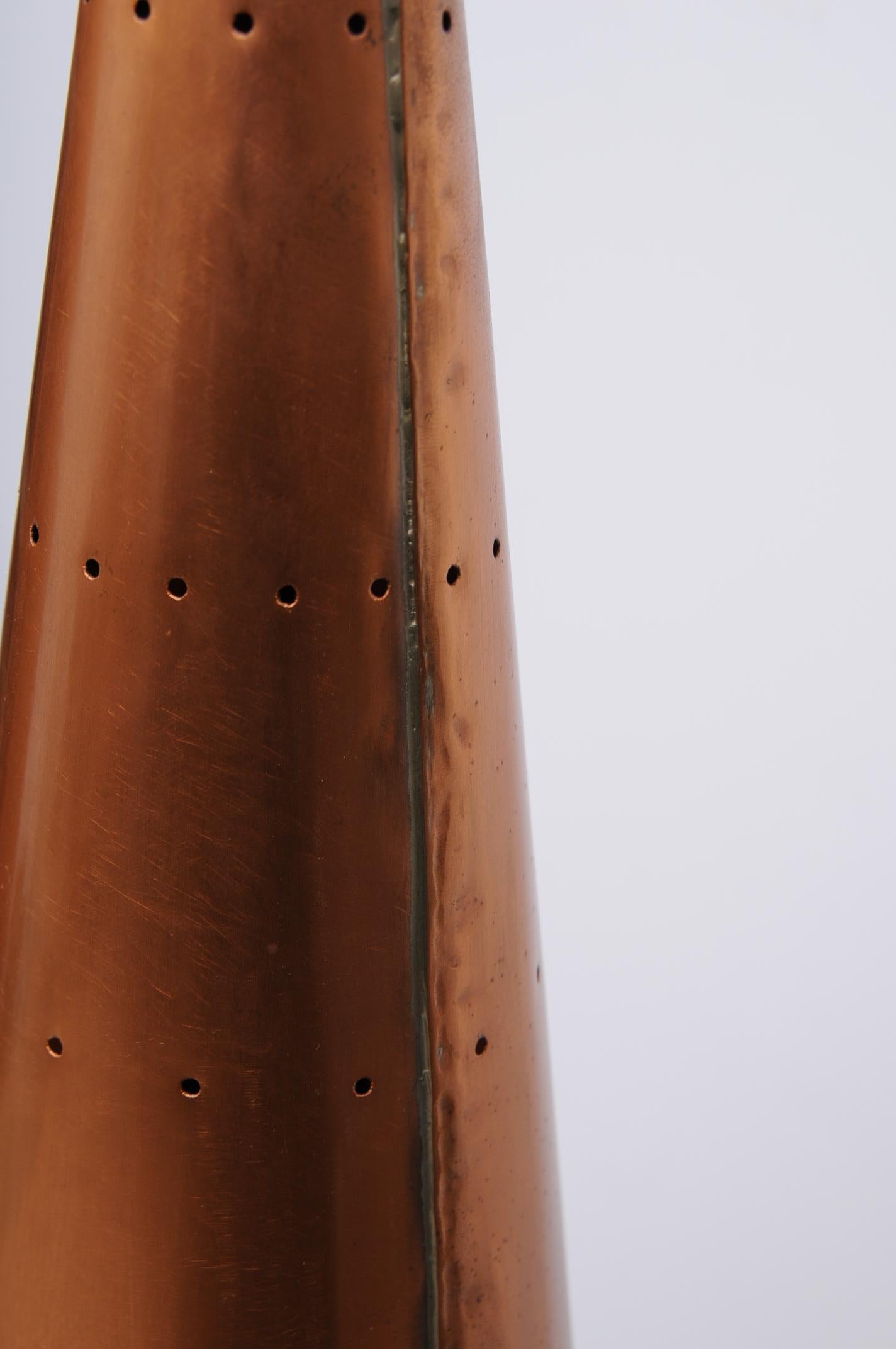 Large Cone Lamp made from copper (1960s) In Good Condition For Sale In Wiesbaden, DE