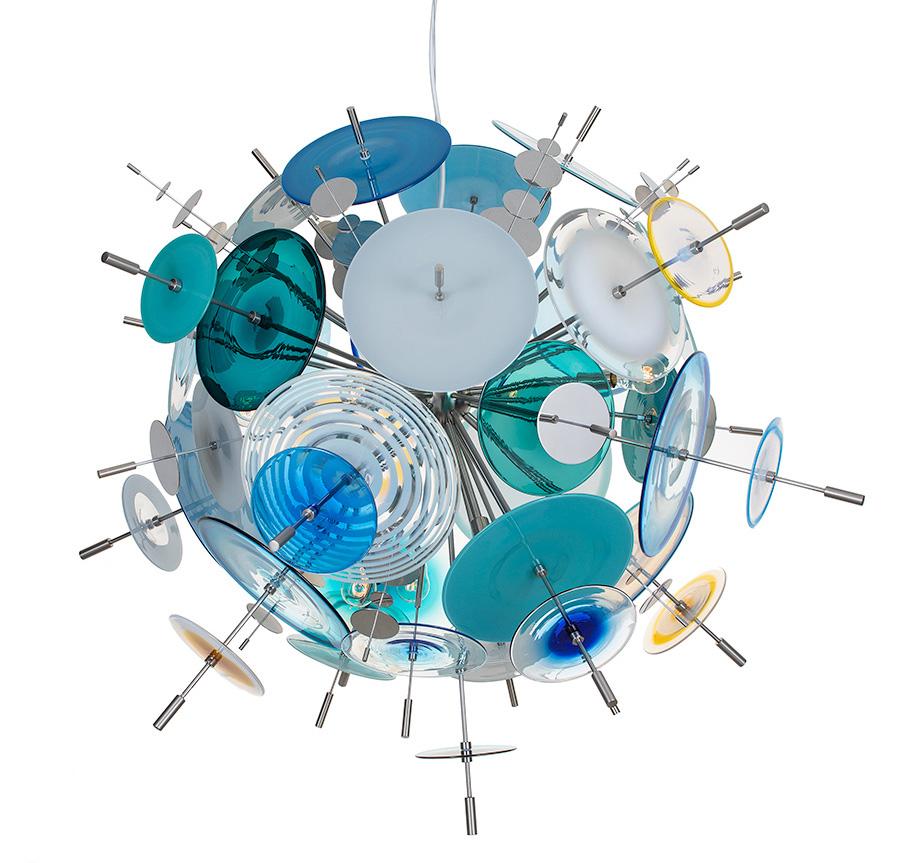Américain Grand lustre à confettis : Verre saphir, aqua et ambre par AVRAM RUSU STUDIO en vente