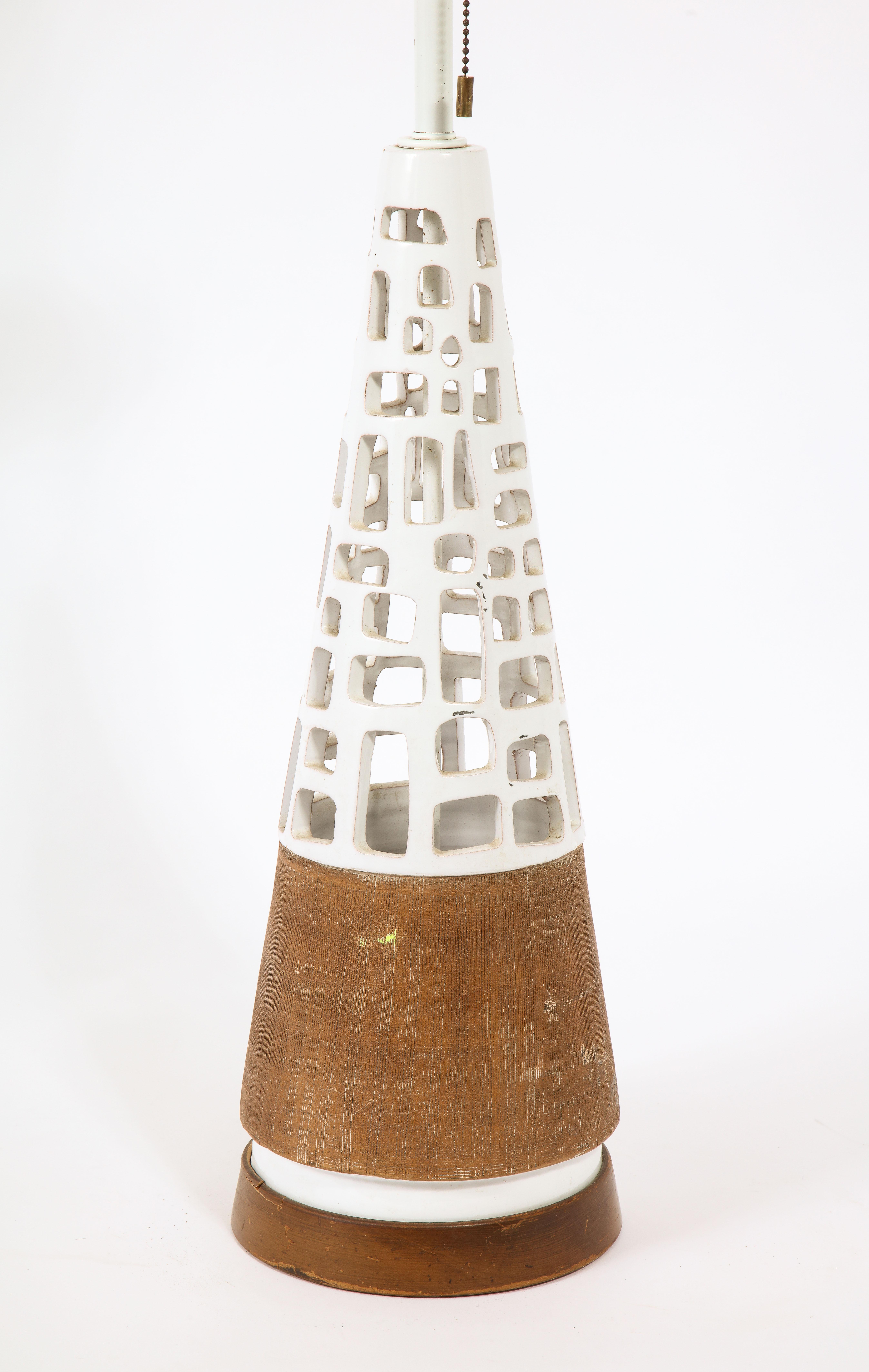 Large Conical Mosaic Ceramic Pottery Lamp, USA 1950's 3