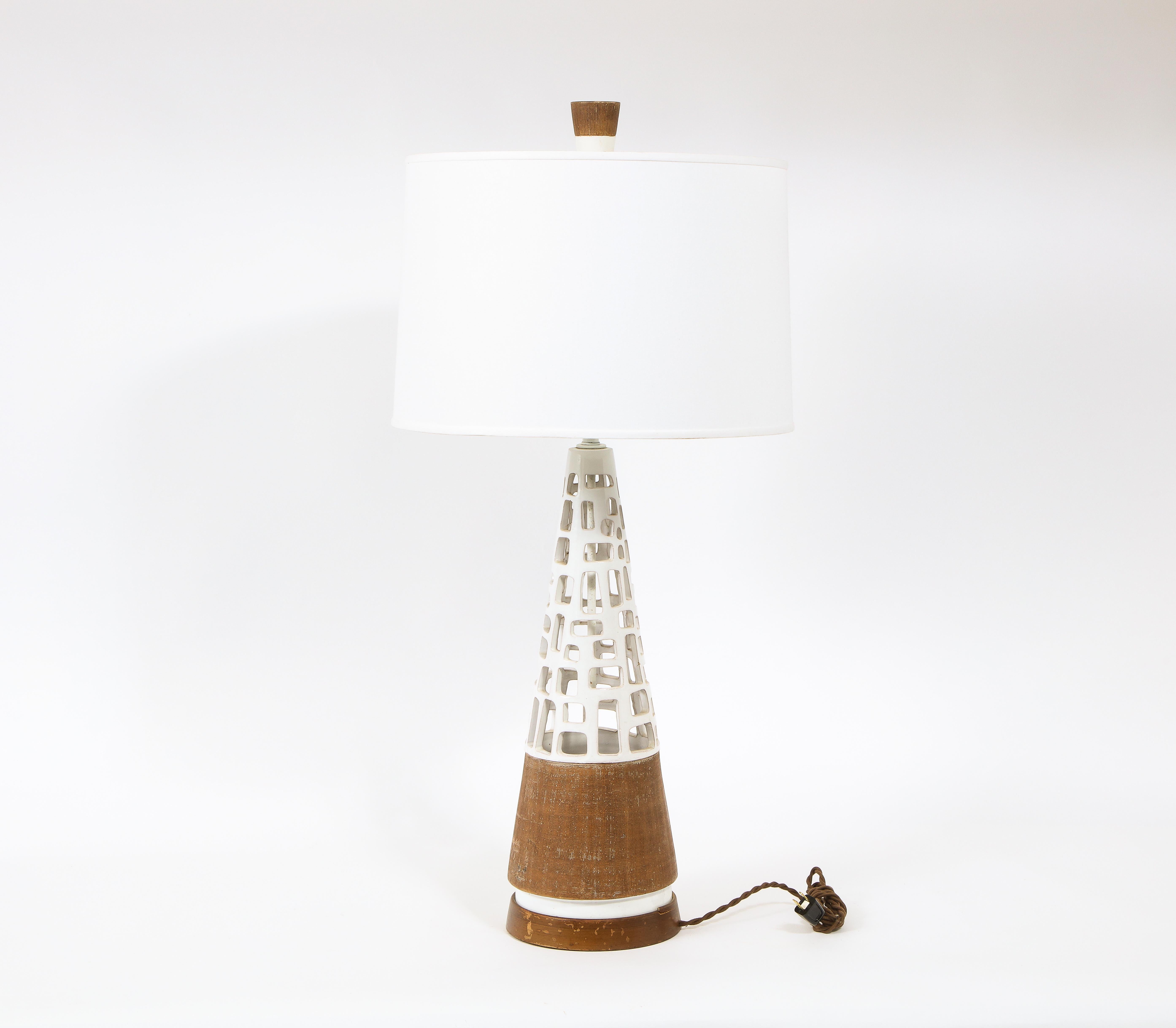 North American Large Conical Mosaic Ceramic Pottery Lamp, USA 1950's