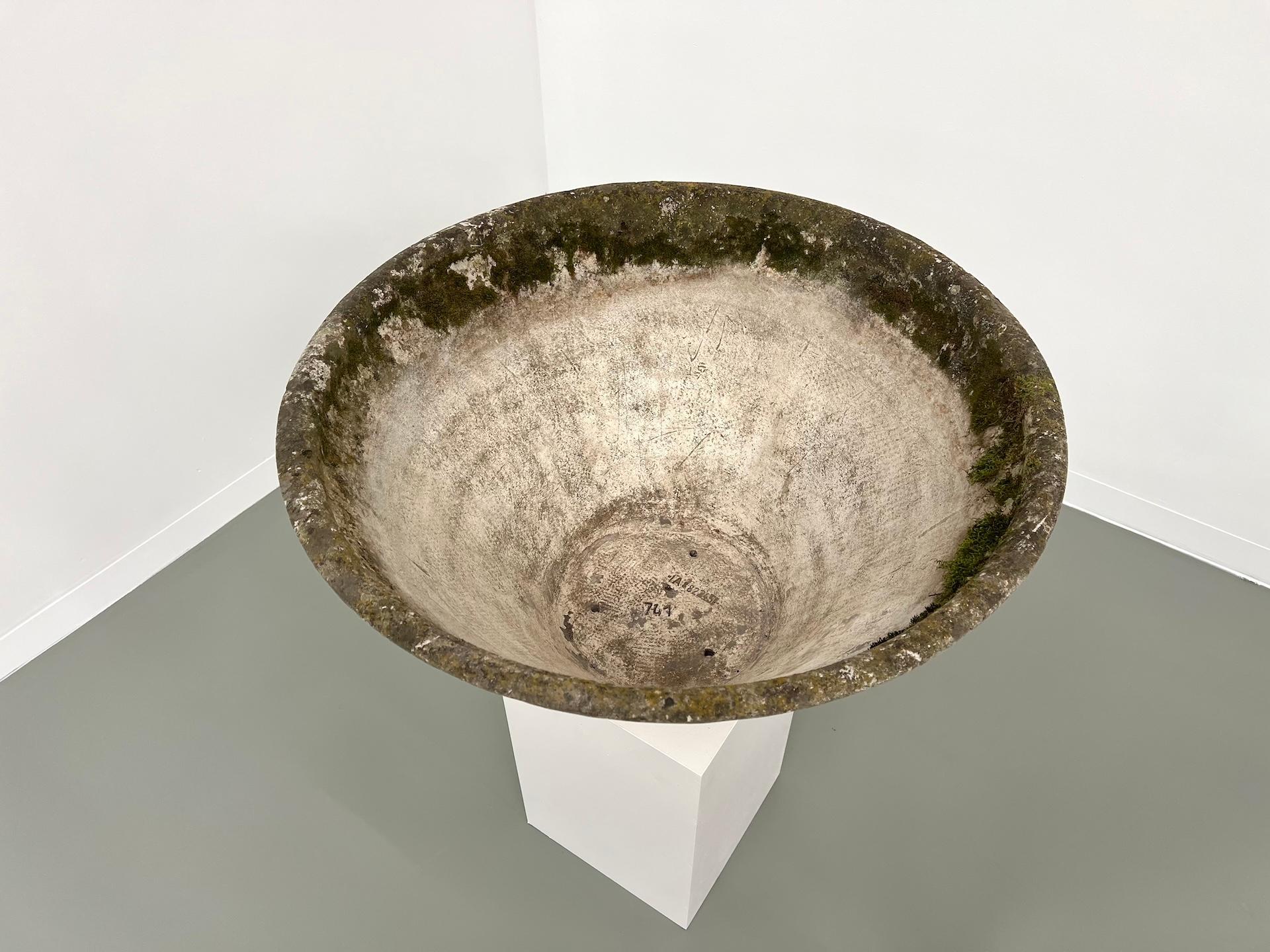 Milieu du XXe siècle Grande jardinière conique Willy Guhl, France, années 1950 en vente