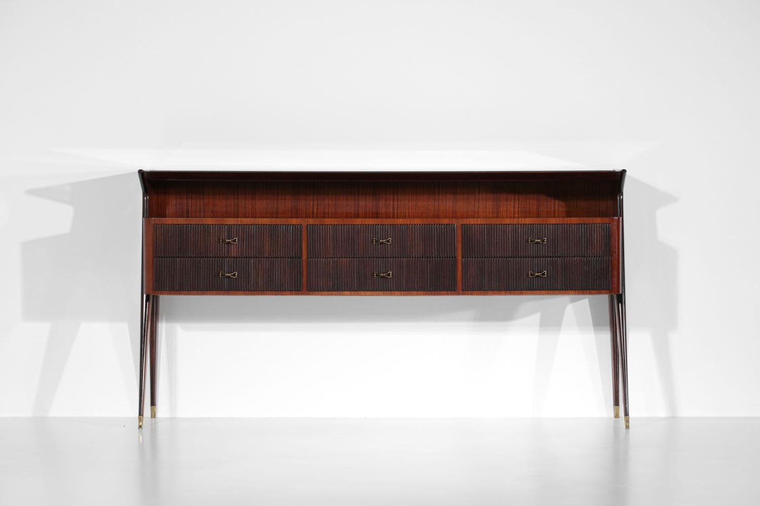 Large Console Attributed to Vittorio Dassi Solid Wood and Glass Brass, G710 For Sale 5