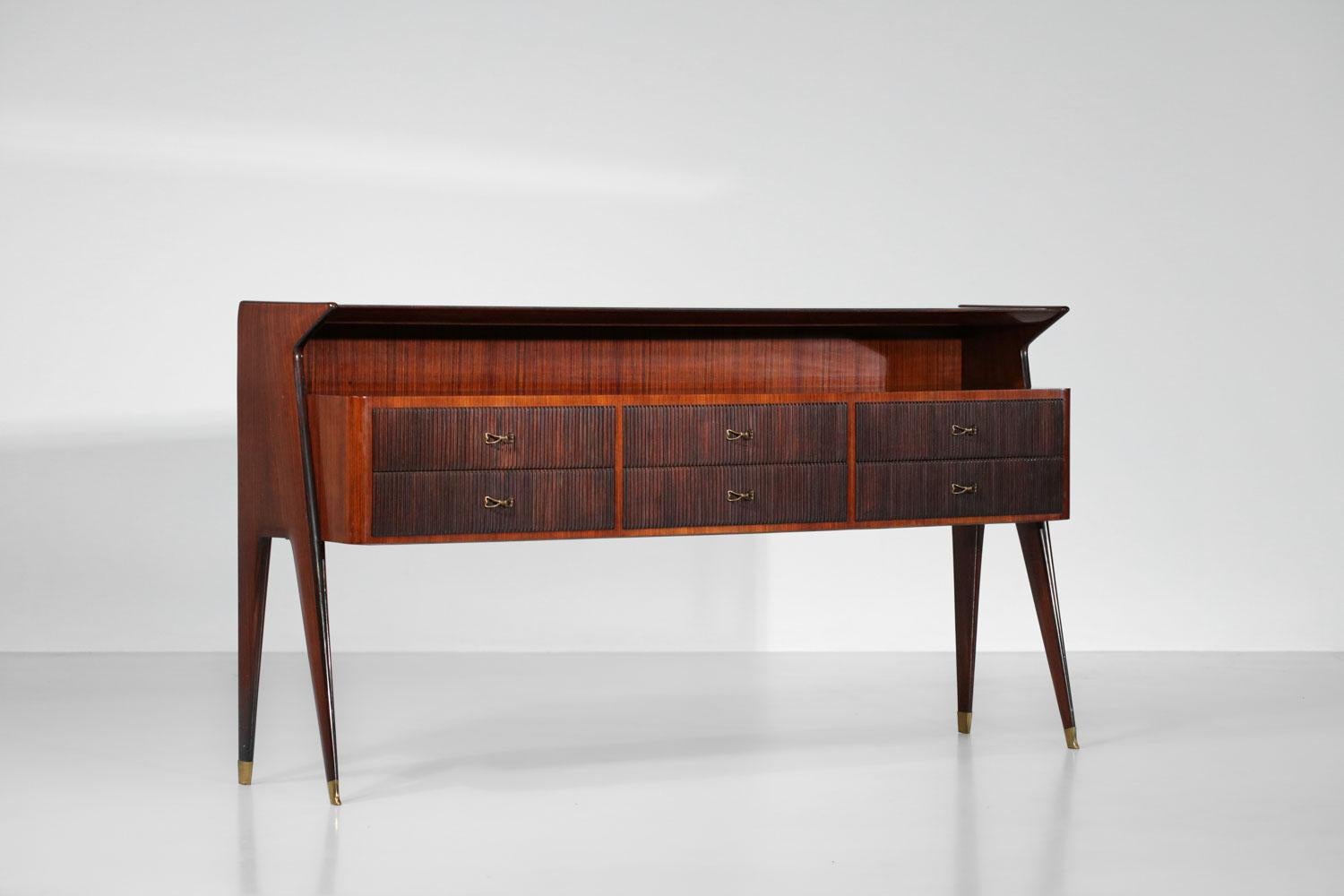 Mid-20th Century Large Console Attributed to Vittorio Dassi Solid Wood and Glass Brass, G710 For Sale