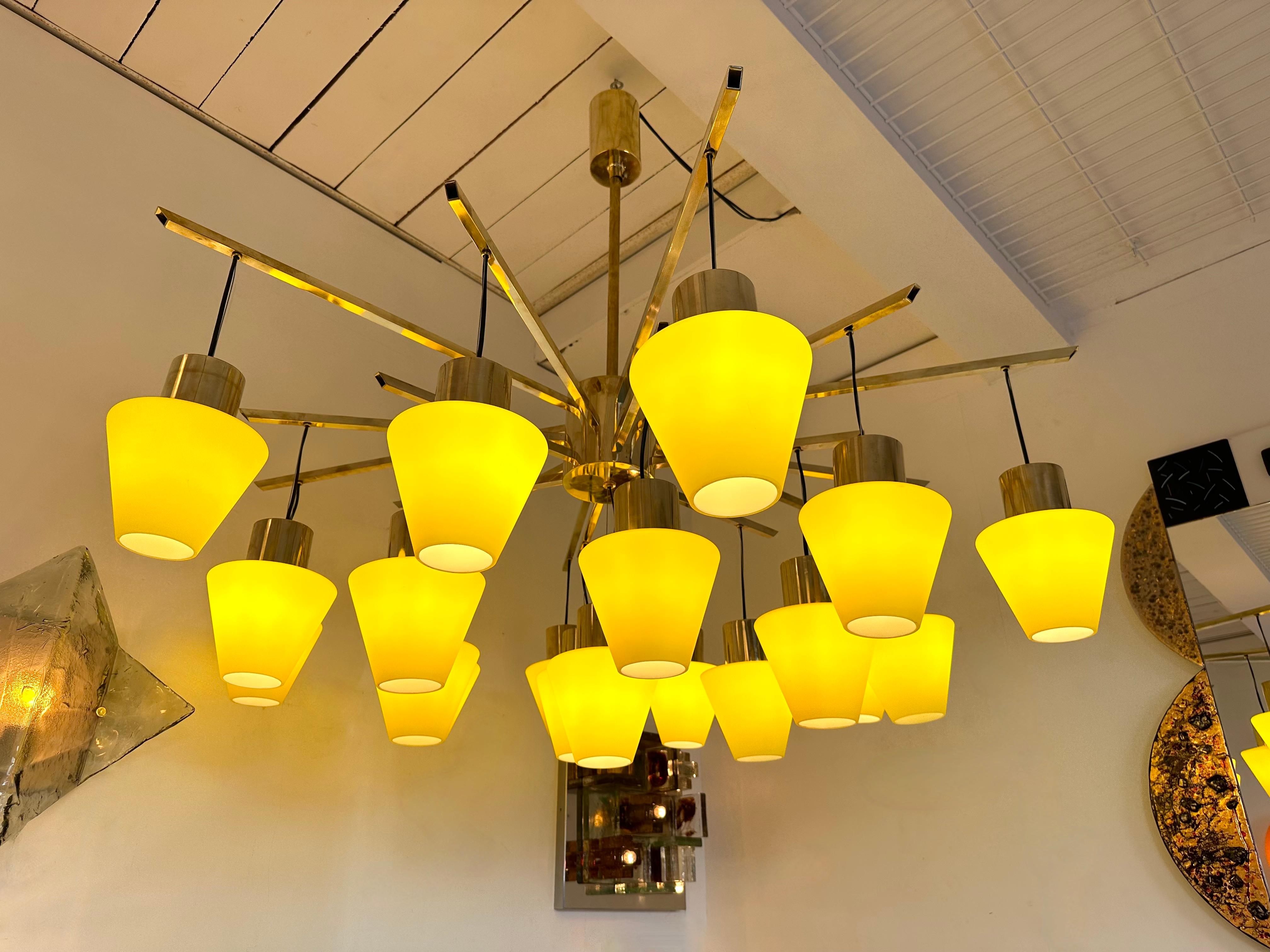 Mid-Century Modern Large Contemporary Brass Chandelier Yellow Murano Glass Cup, Italy For Sale