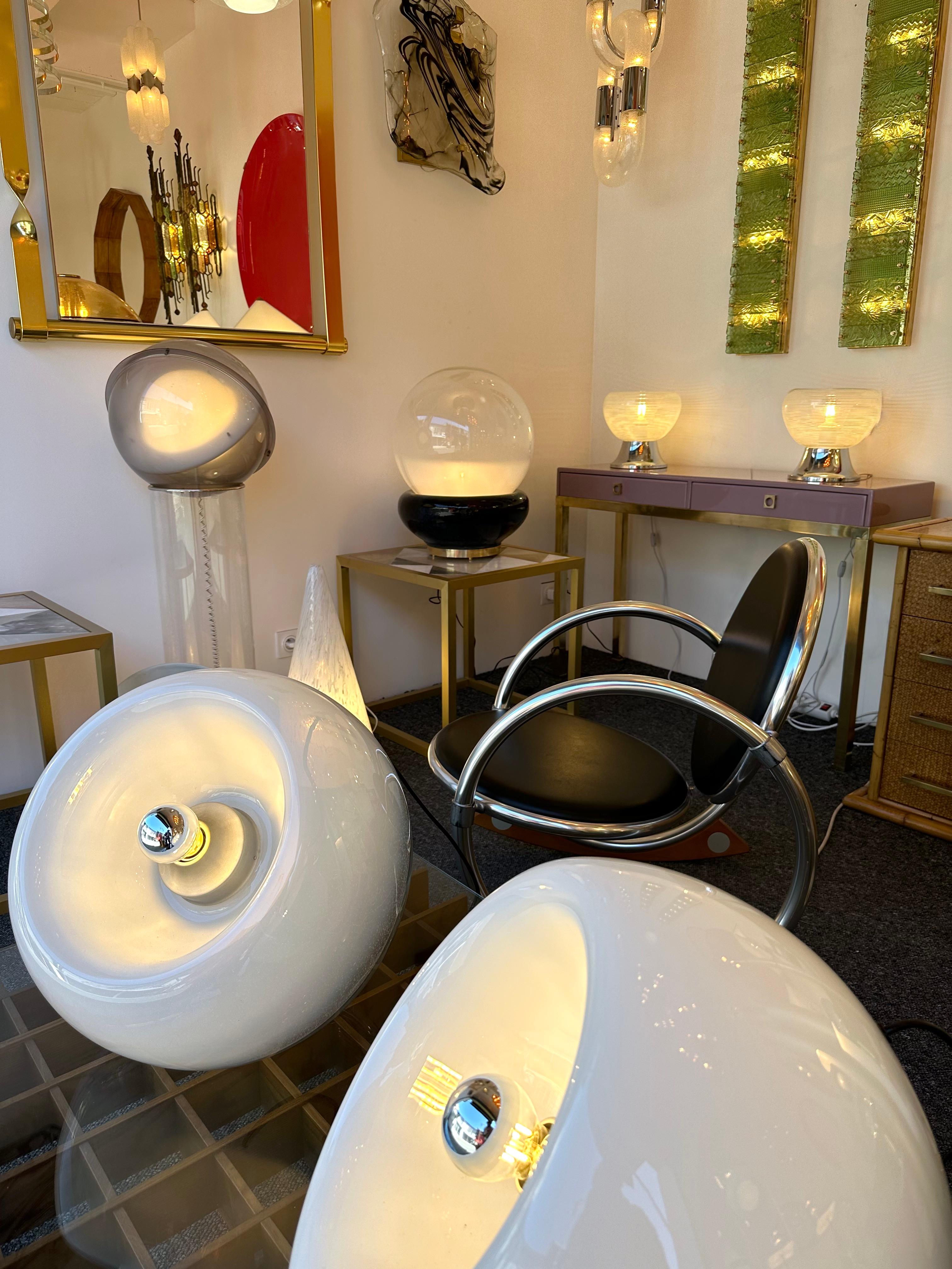 Grande lampe contemporaine en laiton, verre de Murano et céramique. Italie en vente 1