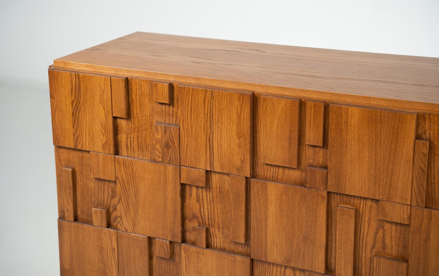 Großes brutalistisches Sideboard, Italien im Angebot 2