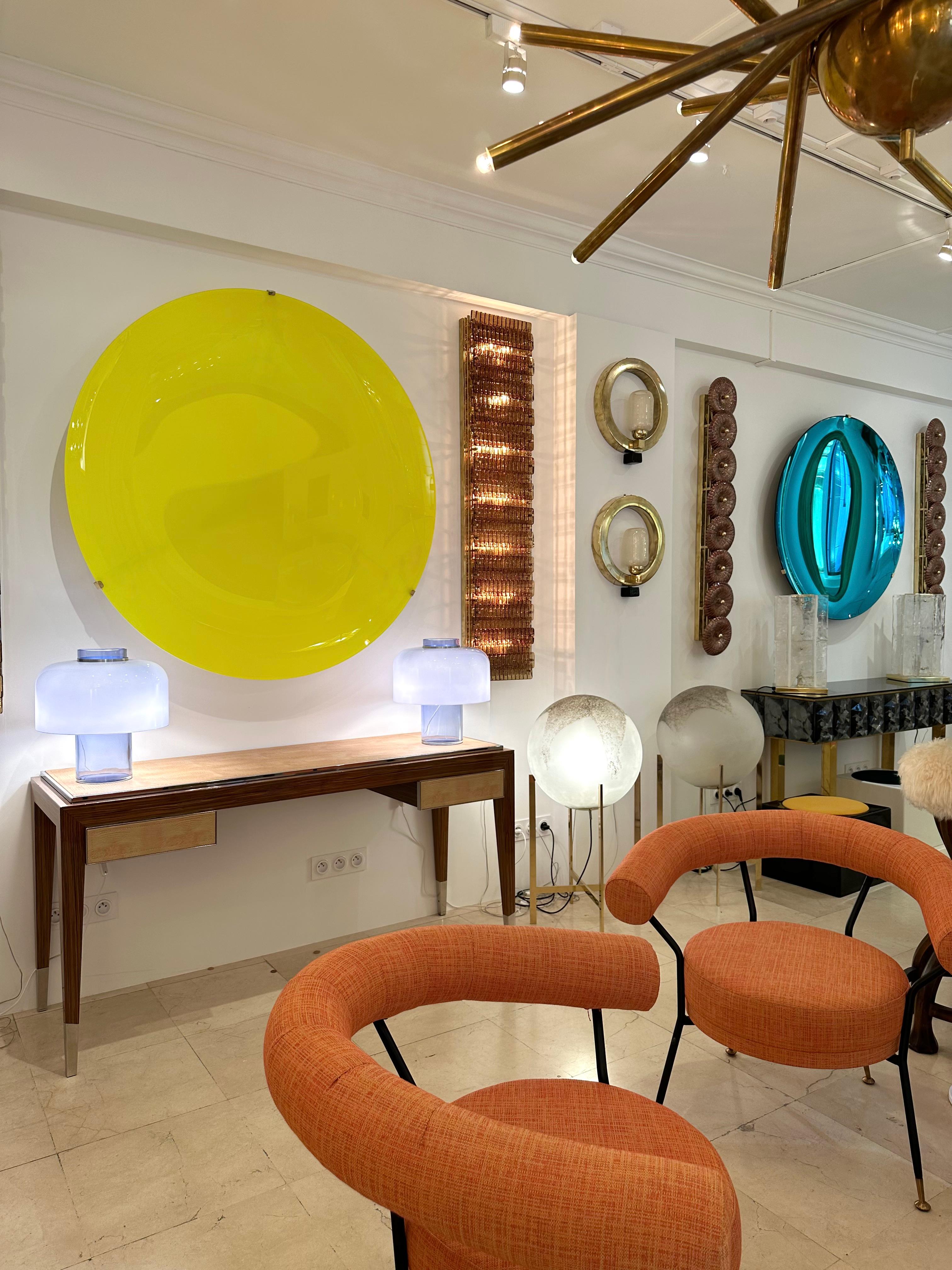 XXIe siècle et contemporain Grand miroir contemporain jaune concave courbé, Italie en vente