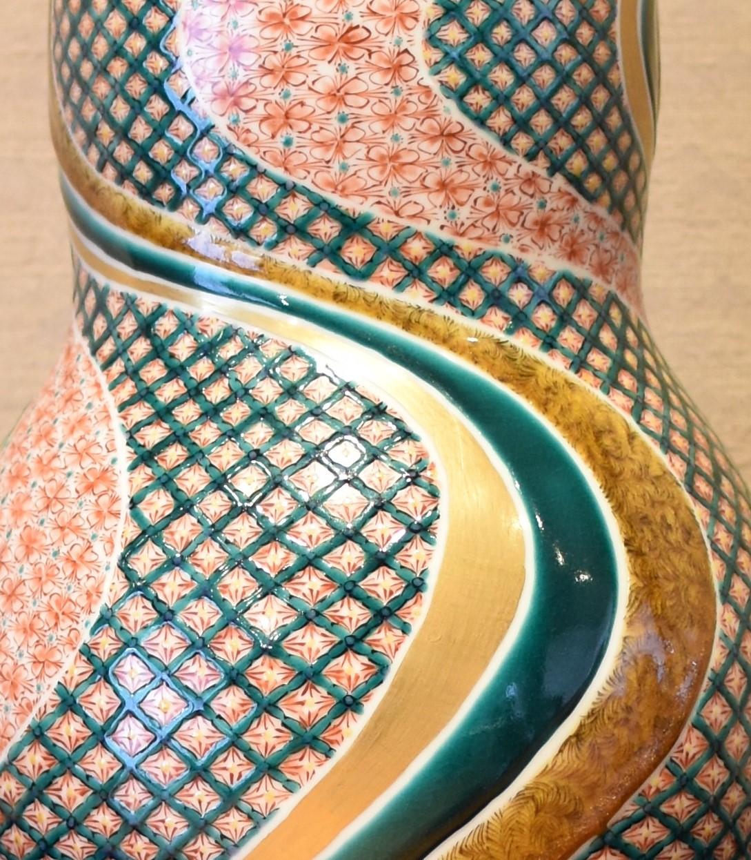 Meiji Japanese Contemporary Green Red Gold Porcelain Vase by Master Artist, 2 For Sale