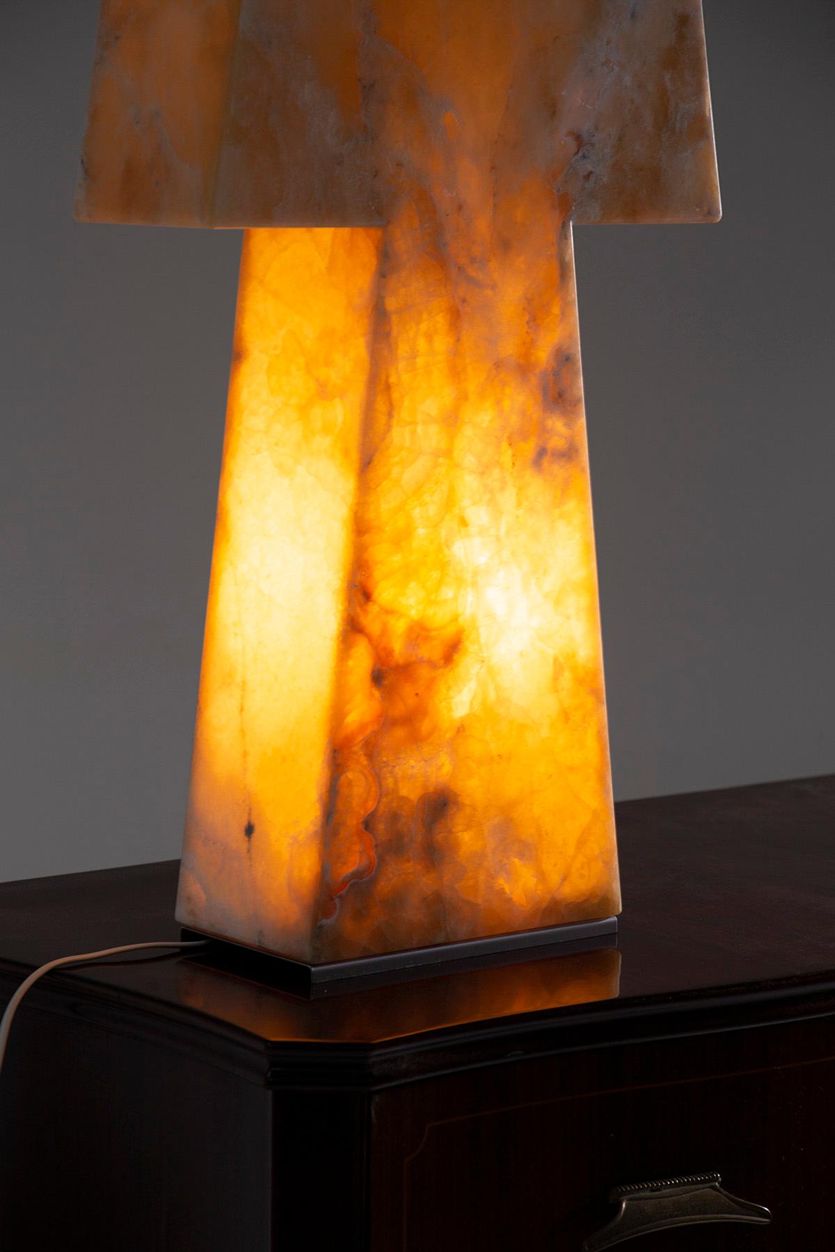 Italian Grande lampe de table contemporaine en onyx italien en vente