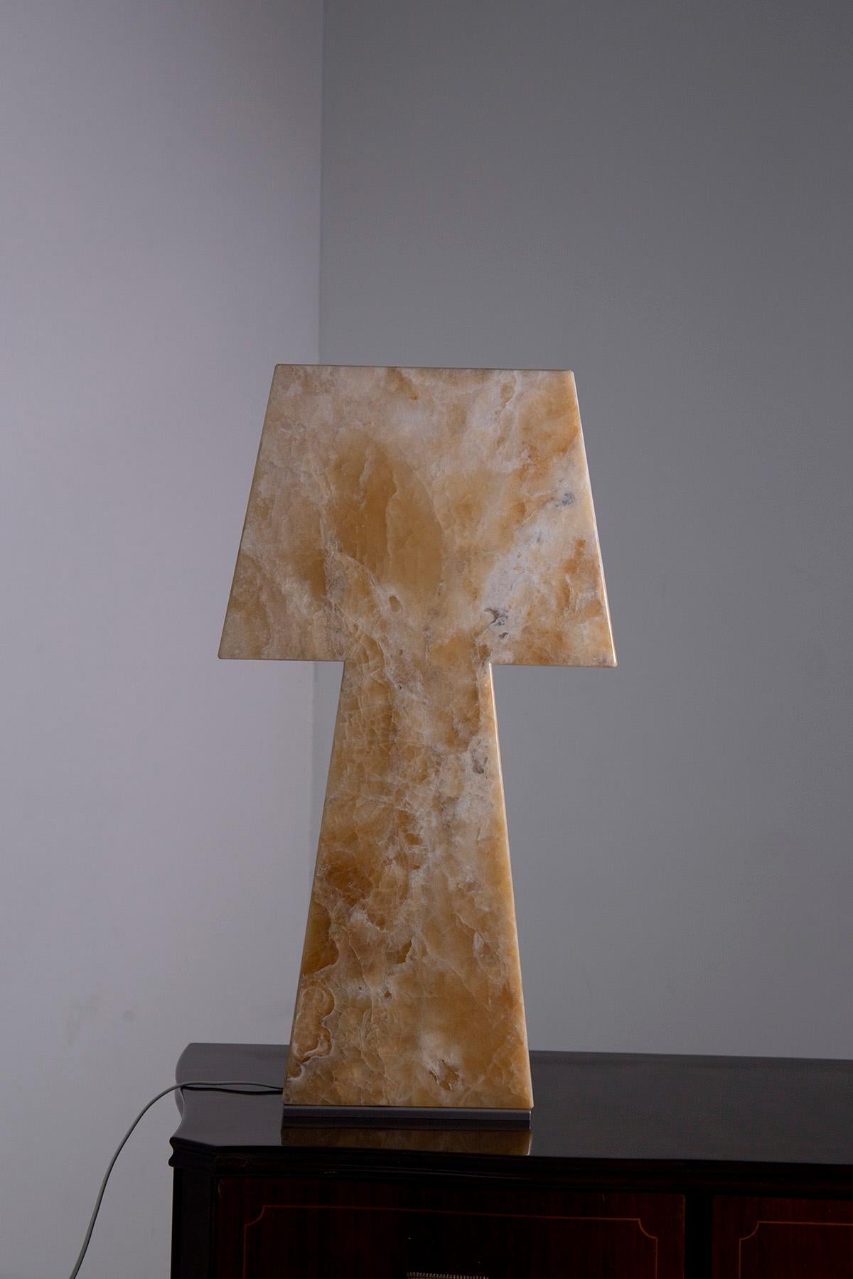 Métal Grande lampe de table contemporaine en onyx italien en vente