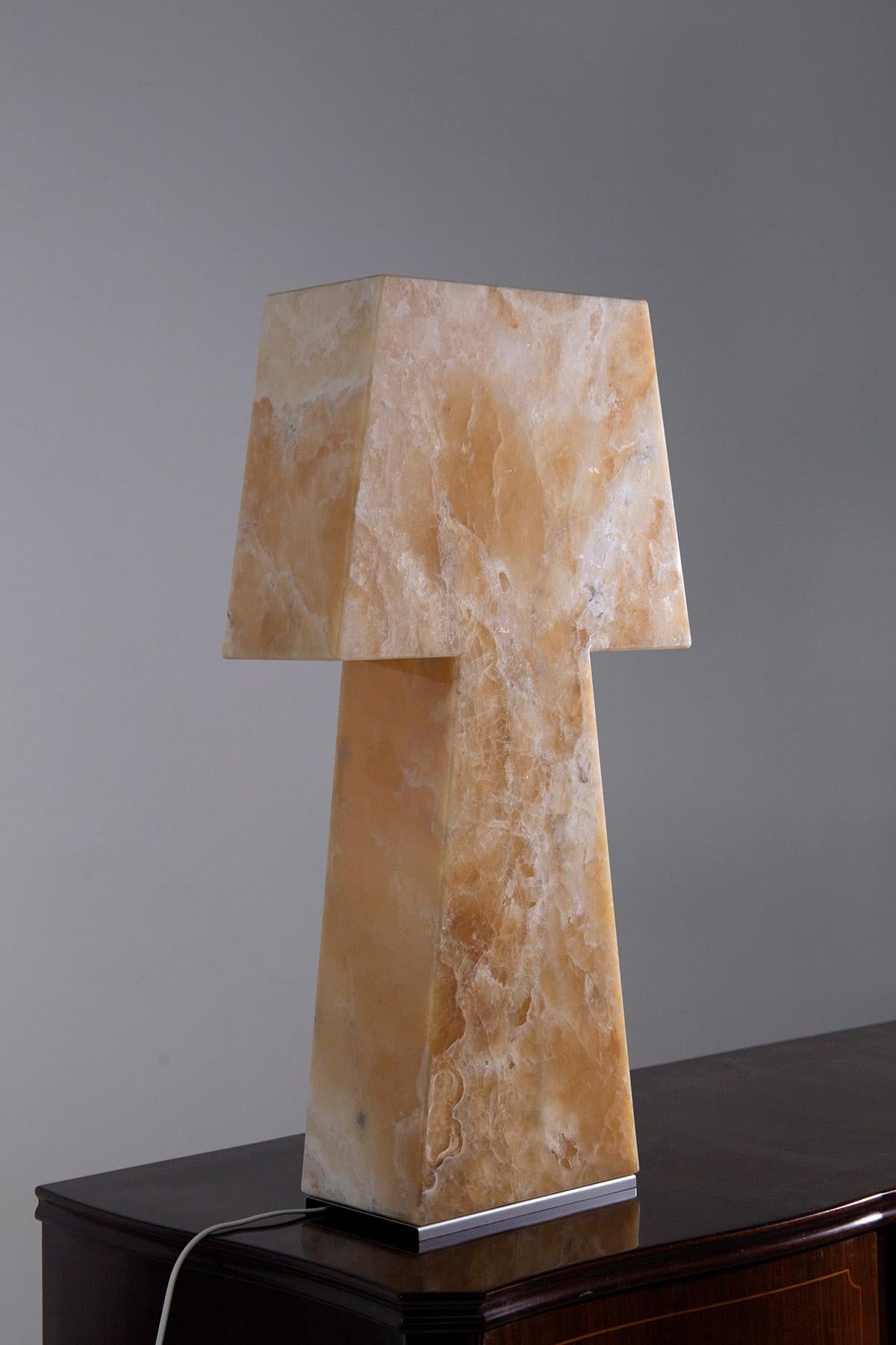 Grande lampe de table contemporaine en onyx italien en vente 2