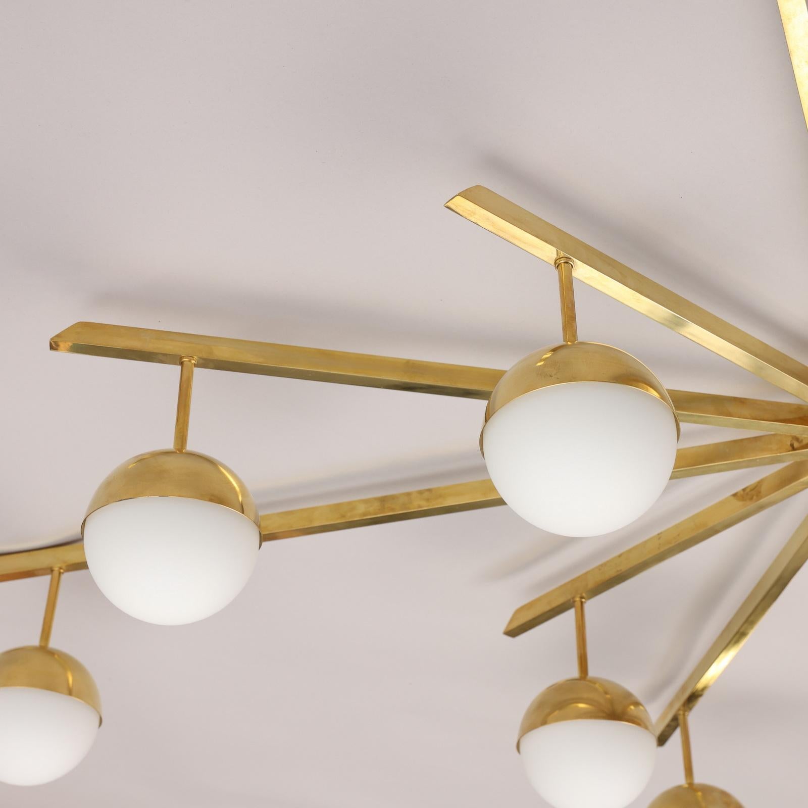 Large Contemporary Italian Chandelier Brass and Glass, 12 Arms For Sale 2