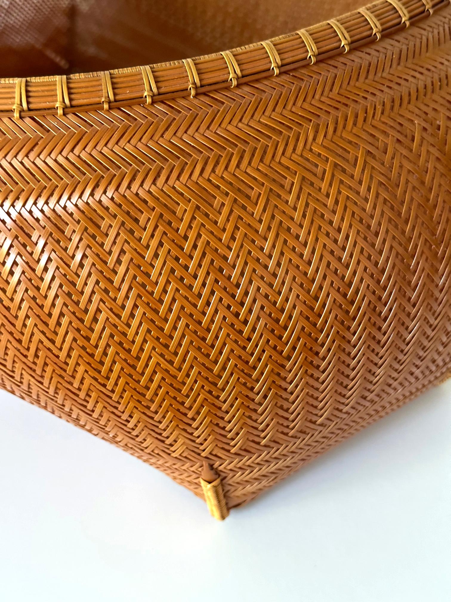 Large Contemporary Japanese Bamboo Sculptural Basket Kawano Shoko For Sale 3