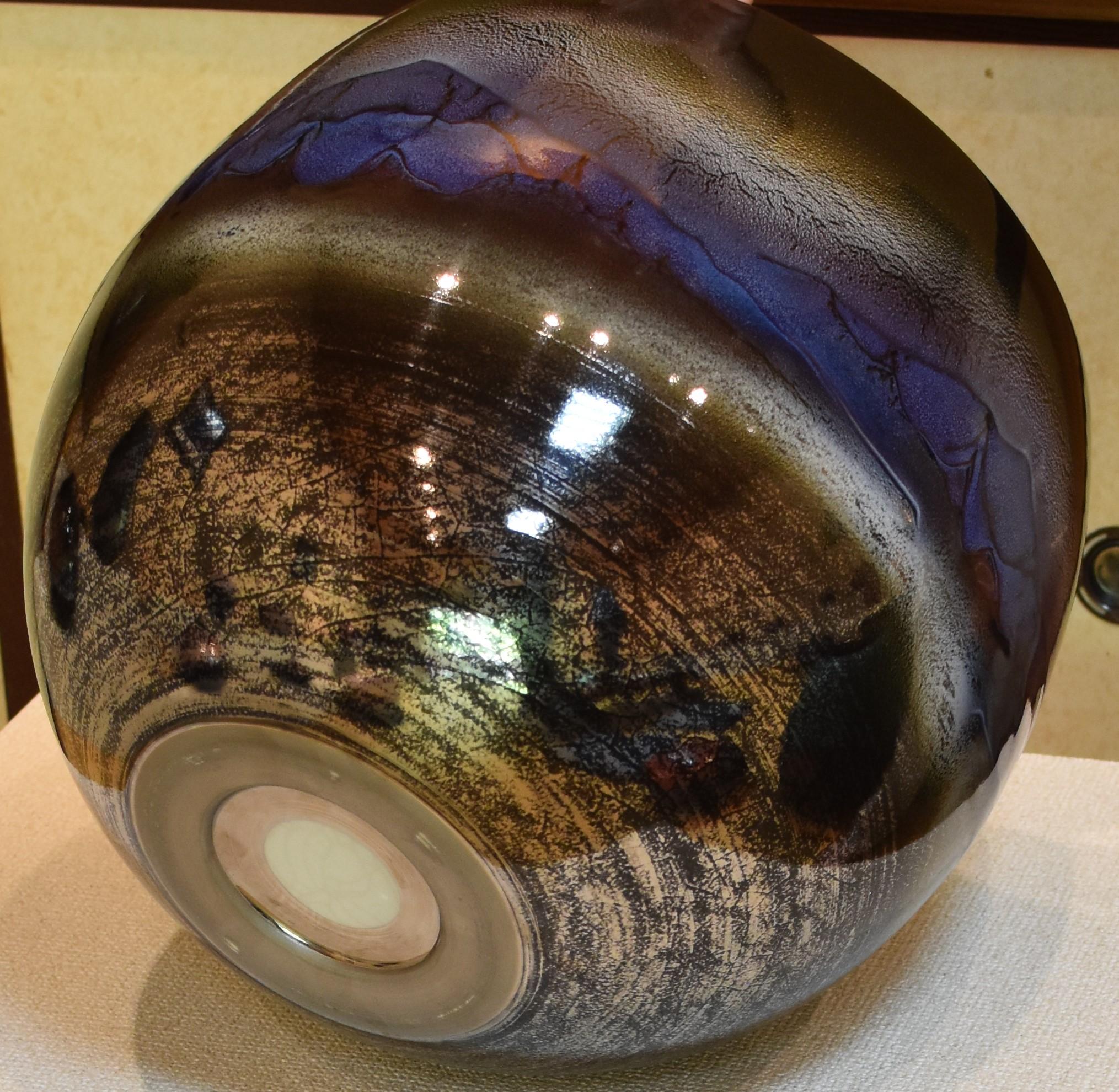 Extraordinary Japanese contemporary museum-quality exhibition piece hand-glazed decorative porcelain vase/centerpiece in blue and brown, an award-winning masterpiece by a master artist of the Arita-Imari region of Japan. The artist is a master of
