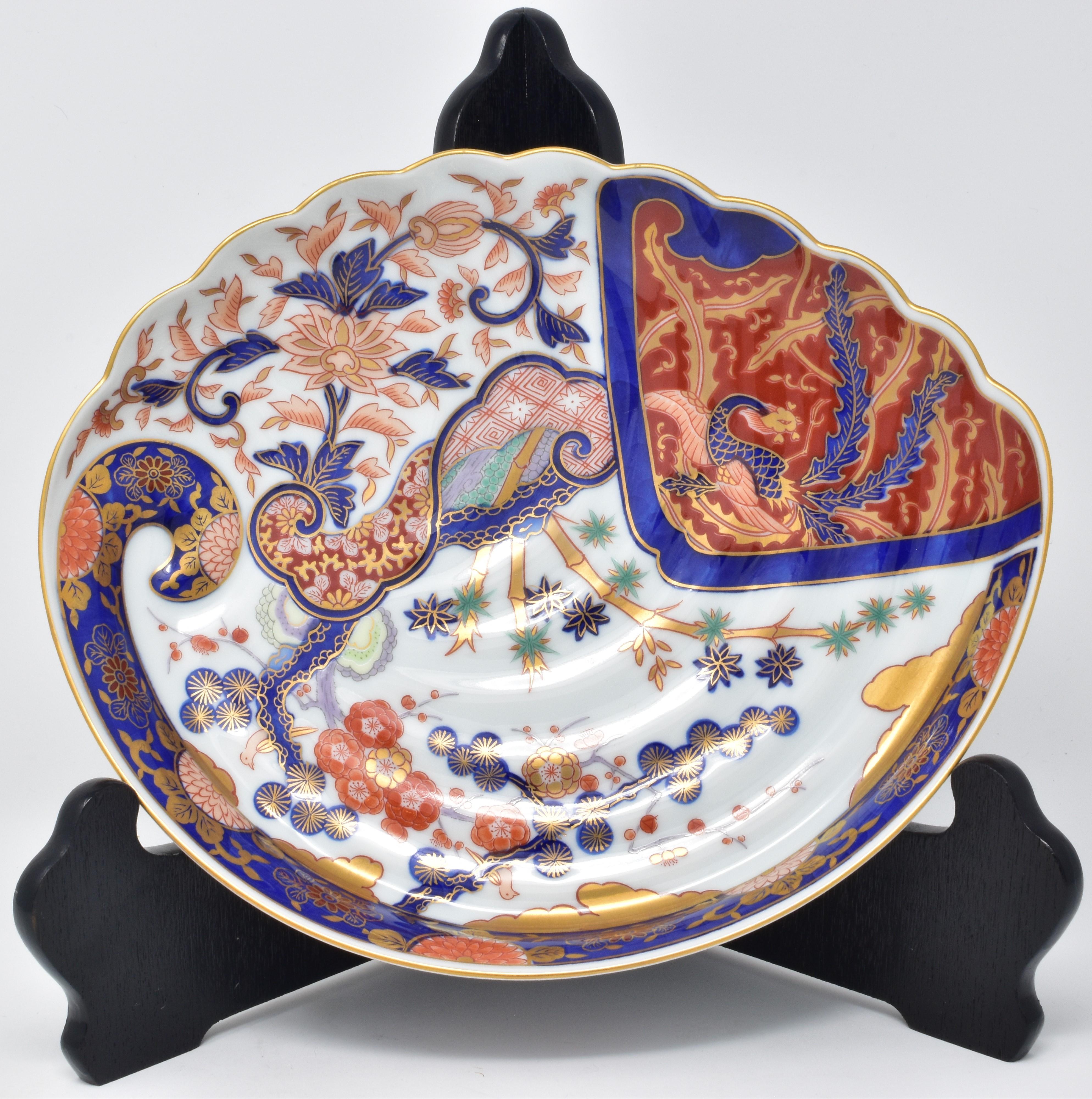 Meiji Japanese Contemporary Blue White Gold Porcelain Charger by Renowned Kiln