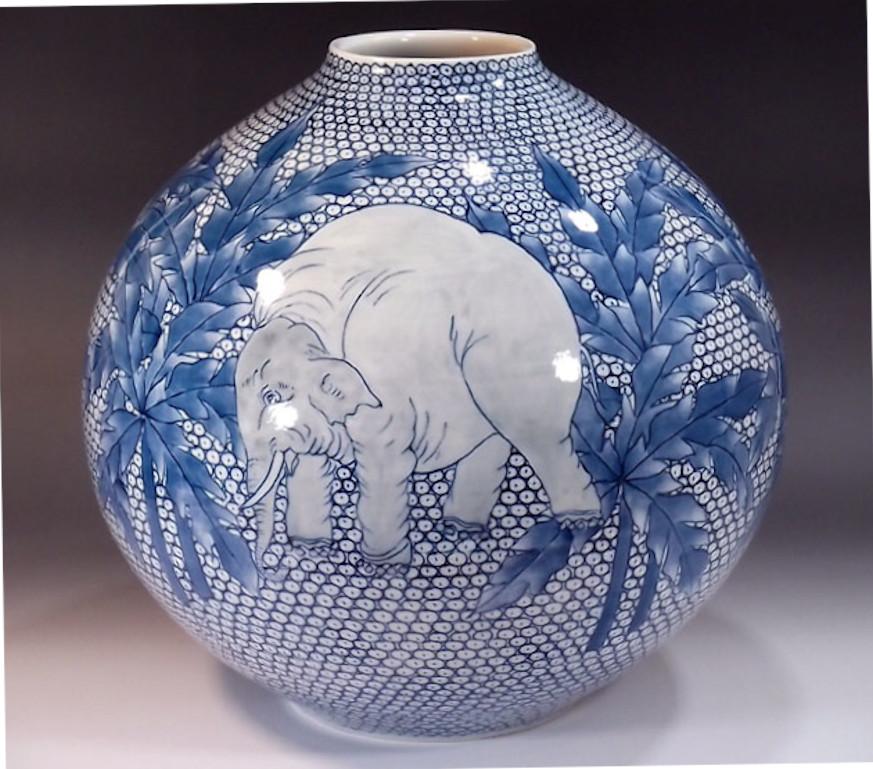 Hand-Painted Large Contemporary Japanese Whit Blue Porcelain Vase by Master Artist, 2 For Sale
