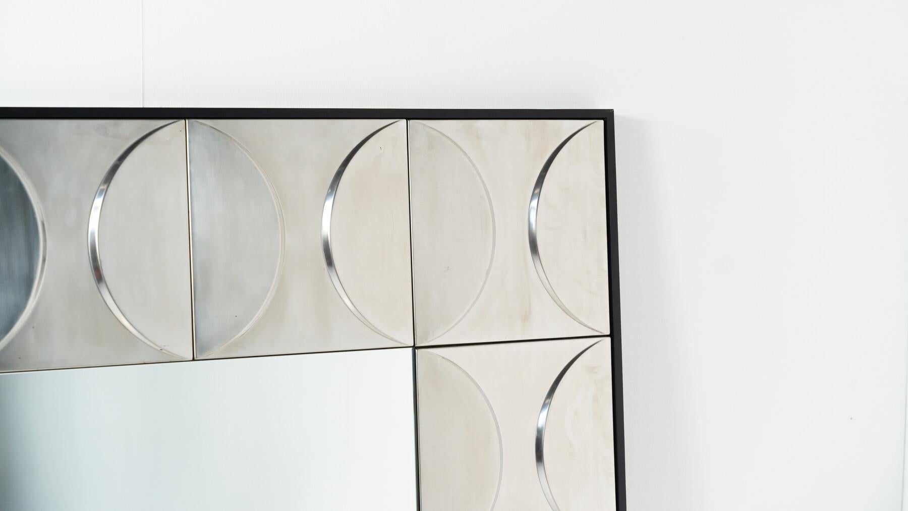 Grande specchio contemporaneo, alluminio in vendita 4