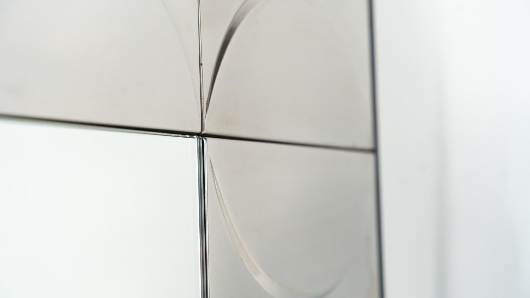 Grande specchio contemporaneo, alluminio in vendita 6