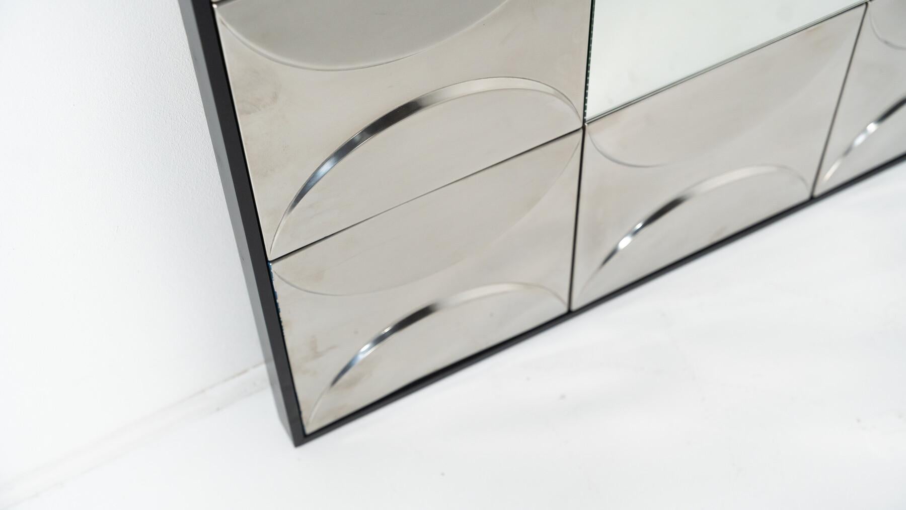 Grande specchio contemporaneo, alluminio in vendita 1