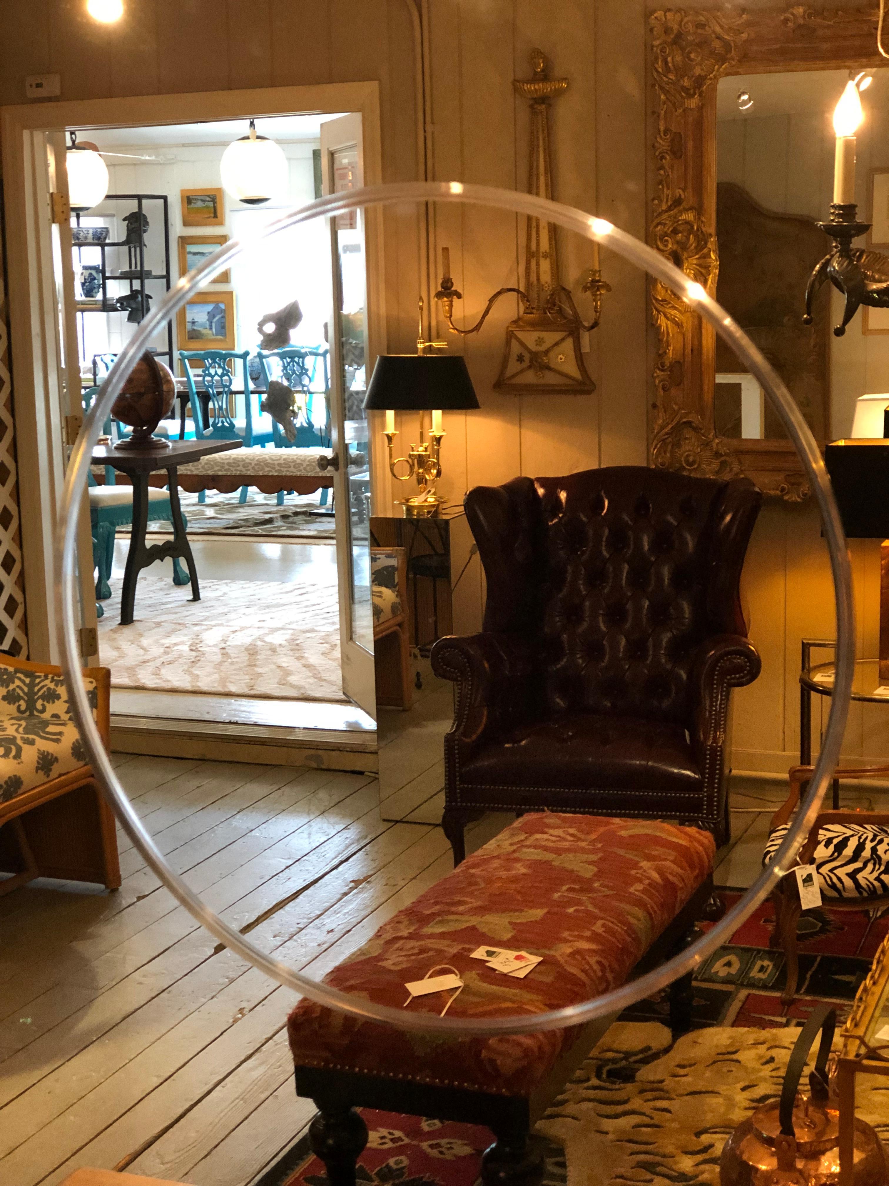 Grand miroir contemporain avec motif circulaire au centre en vente 7