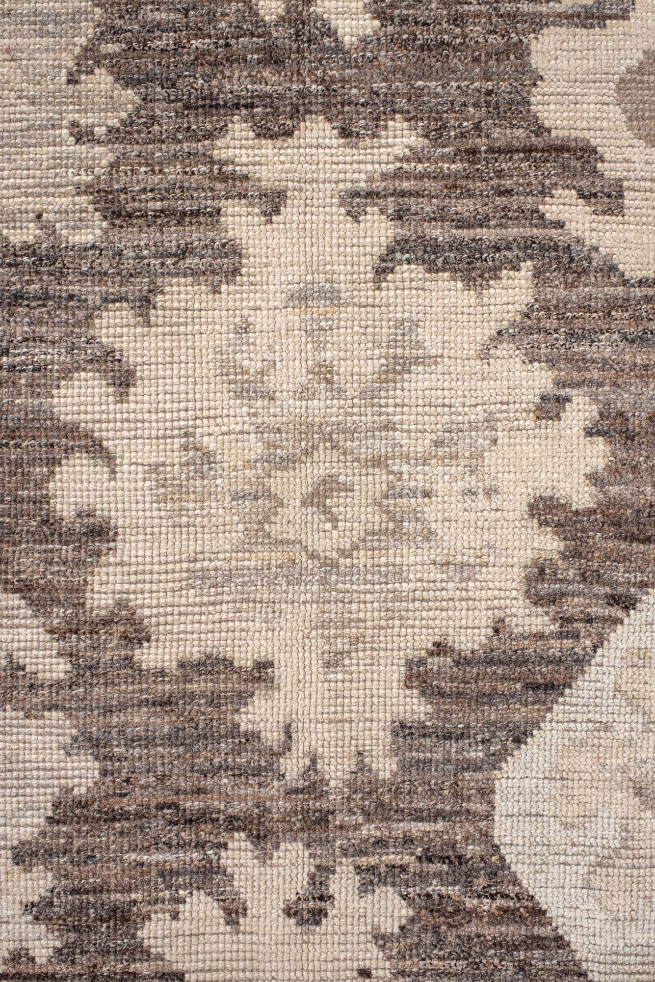 Tappeto Oushak contemporaneo di grandi dimensioni in marrone e beige In condizioni Nuovo in vendita a New York, NY